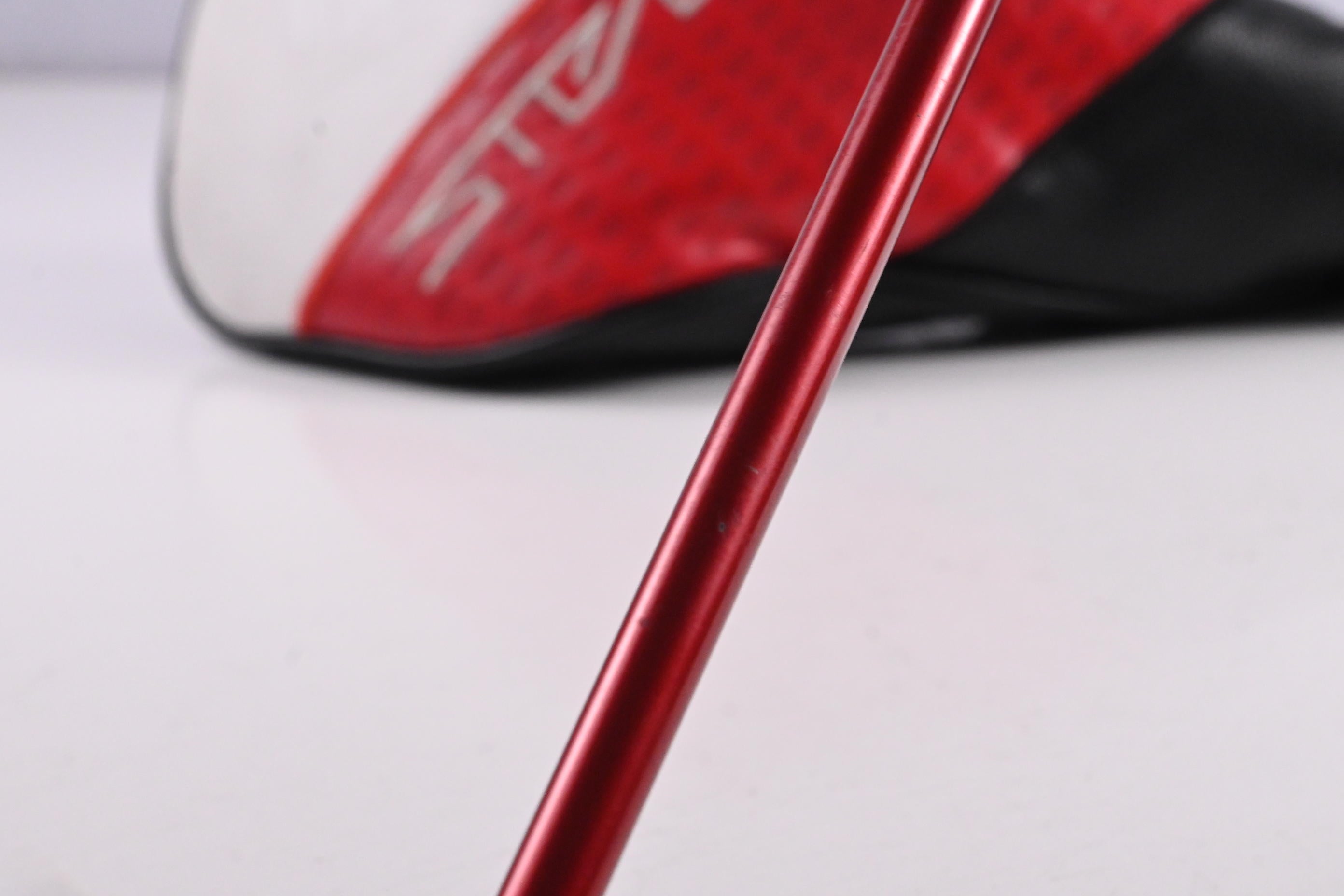 Taylormade Stealth 2 Driver / 10.5 Degree / Senior Flex Fujikura Speeder NX 50