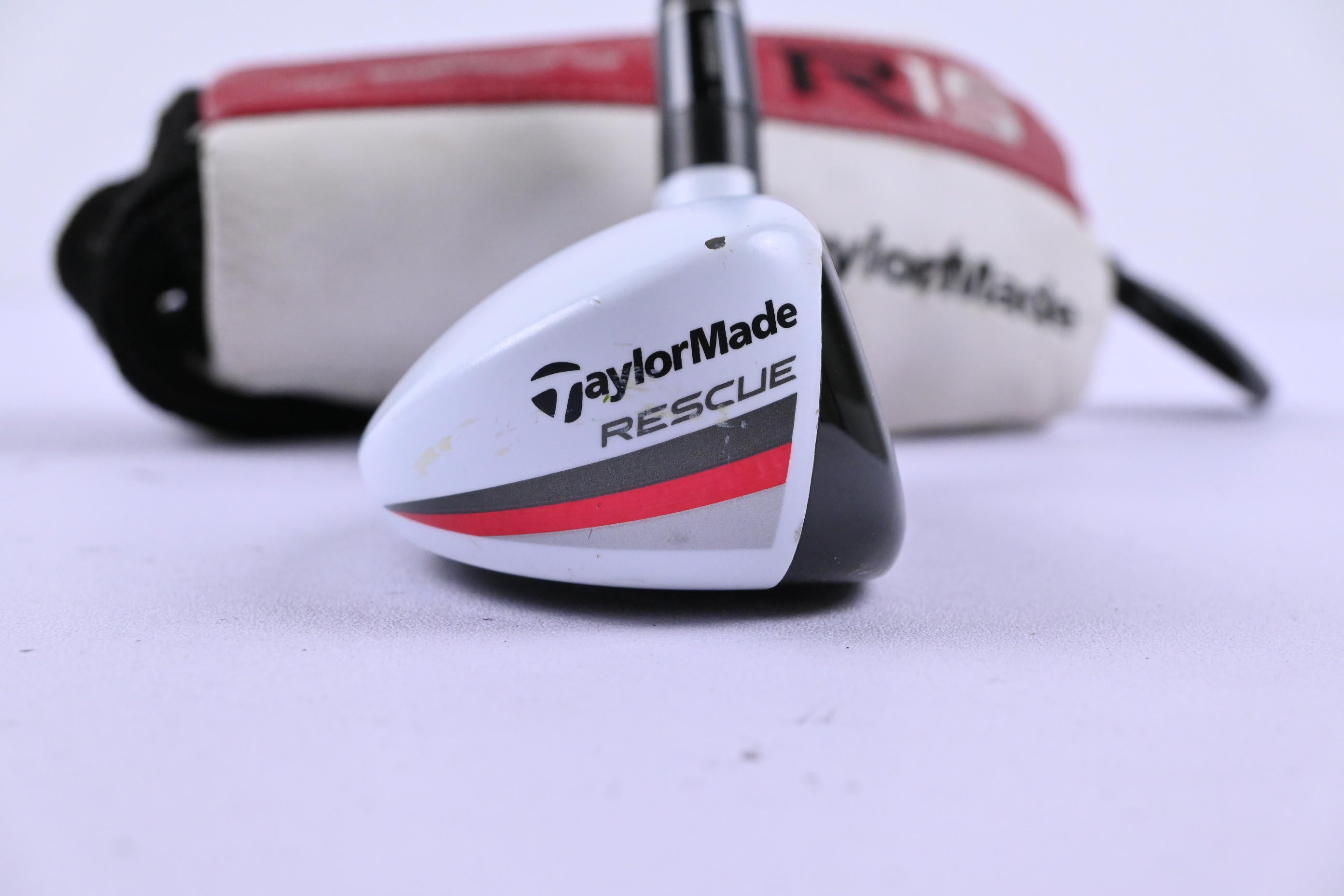 Taylormade R15 #2 Hybrid / 17 Degree / X-Flex Fujikura Speeder Evolution 77