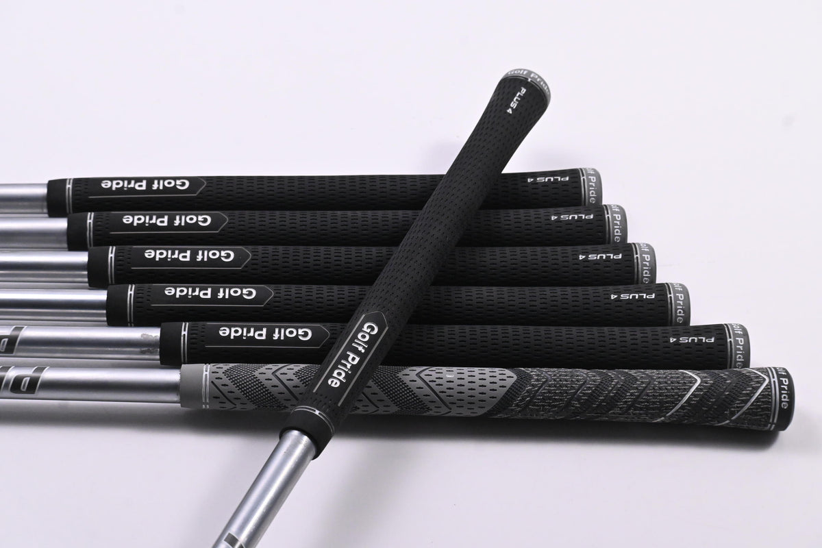 Callaway Apex CB 24 Irons / 4-PW / Stiff Flex Project X IO 110 Shafts