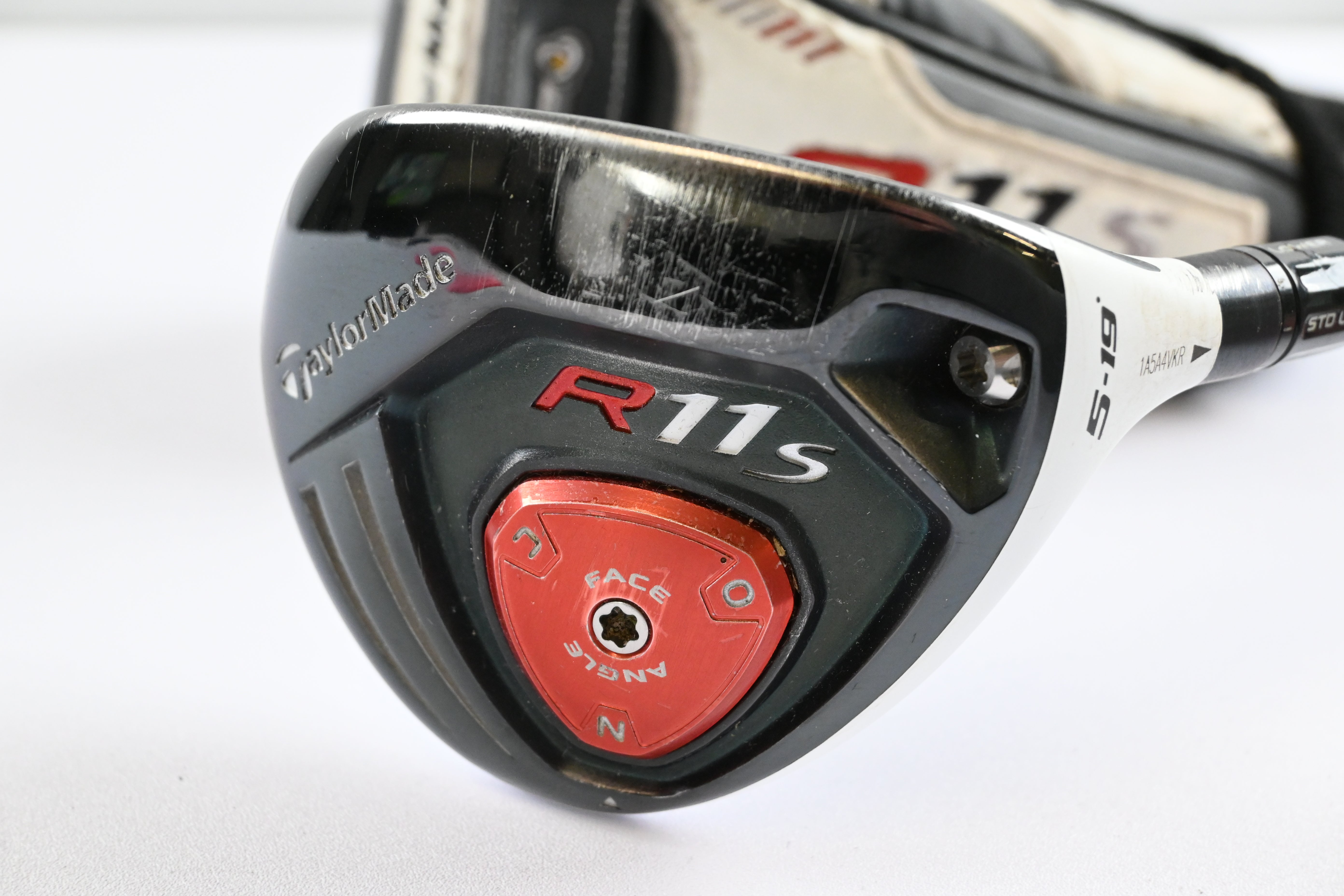 Taylormade R11S #5 Wood / 19 Degree / Regular Flex Aldila RIP Phenom 70