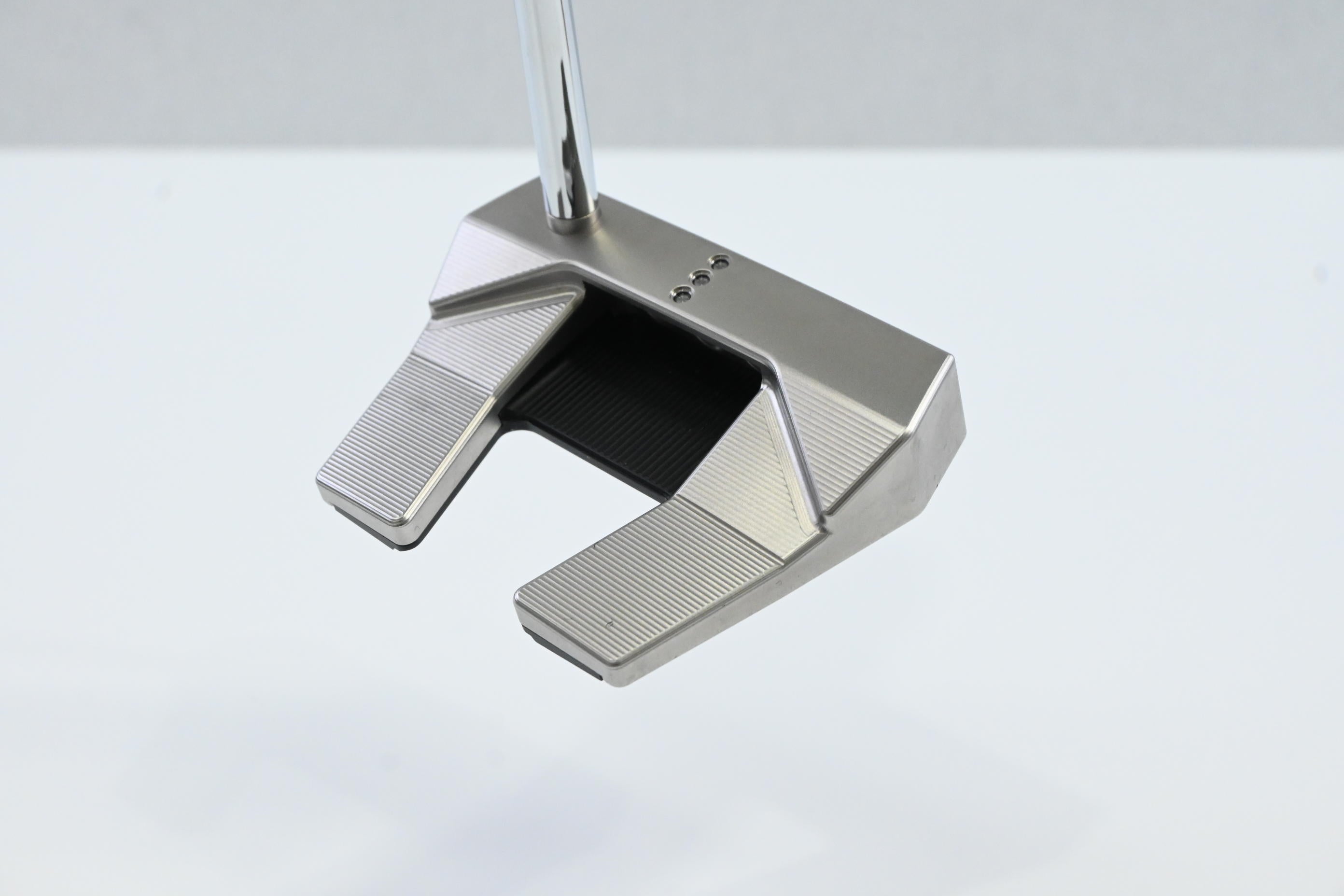 Scotty Cameron 2024 Phantom 5 Putter / 33 Inch