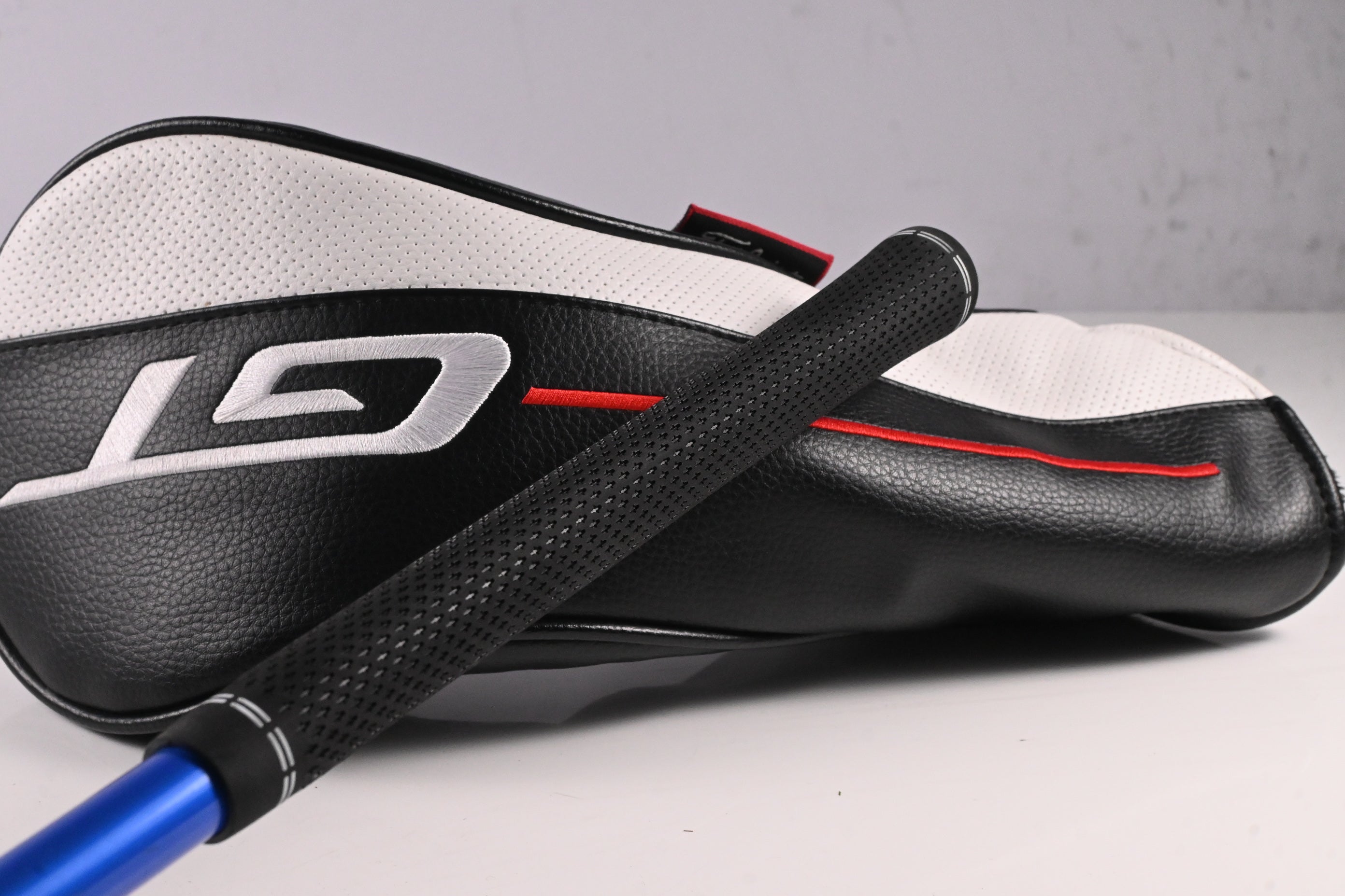 Titleist GT3 Driver / 10 Degree / Stiff Flex Grafalloy Blue Shaft