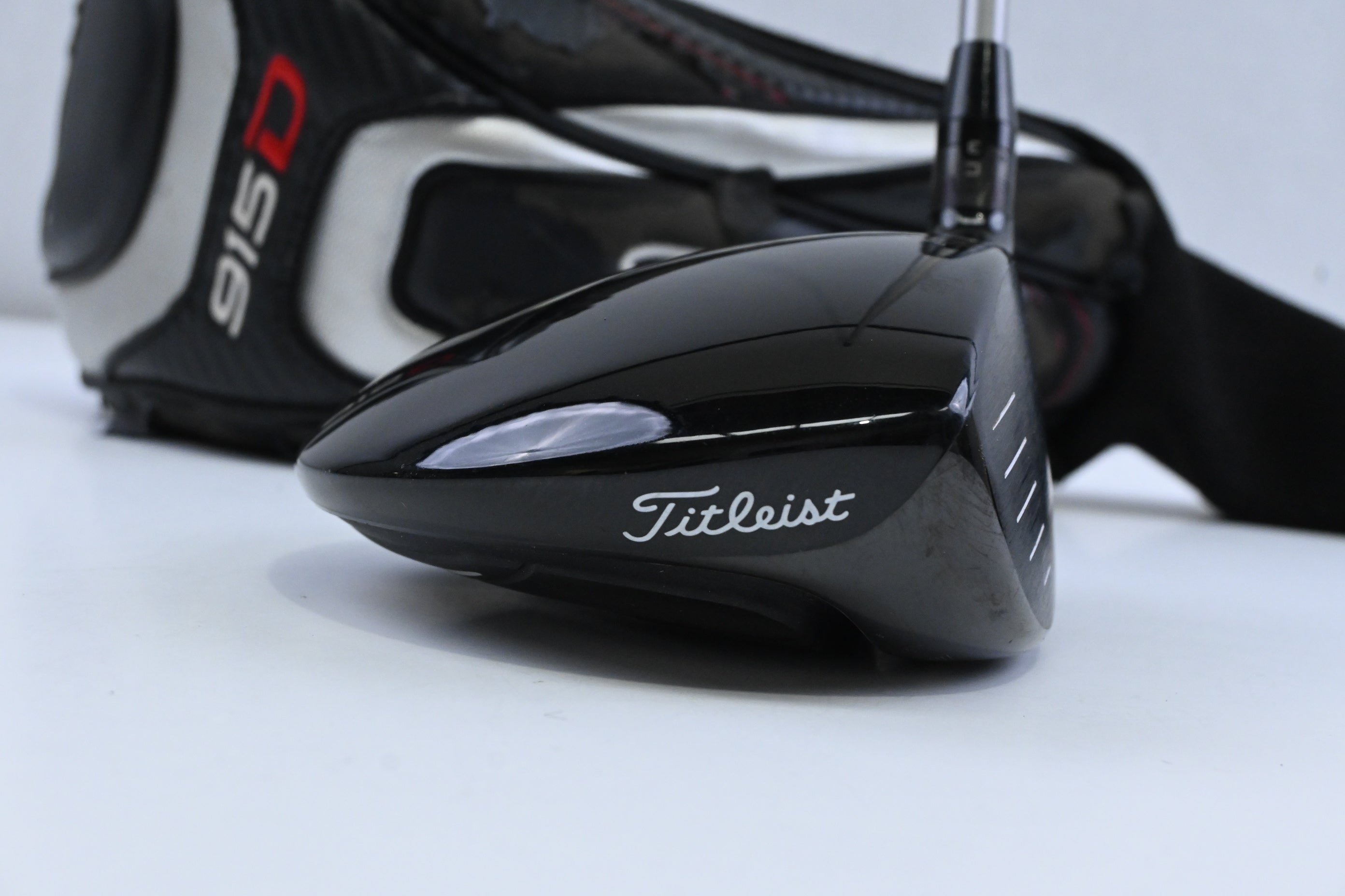 Titleist 915 D2 Driver / 9.5 Degree / Regular Flex Diamana S+ 60 Shaft
