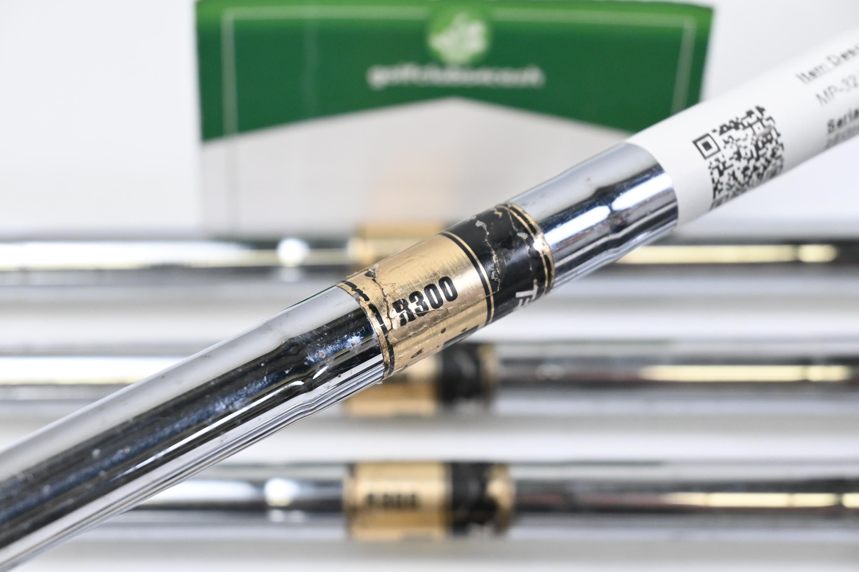 Mizuno MP-32 Irons / 3-PW / Regular Flex Dynamic Gold R300 Shafts