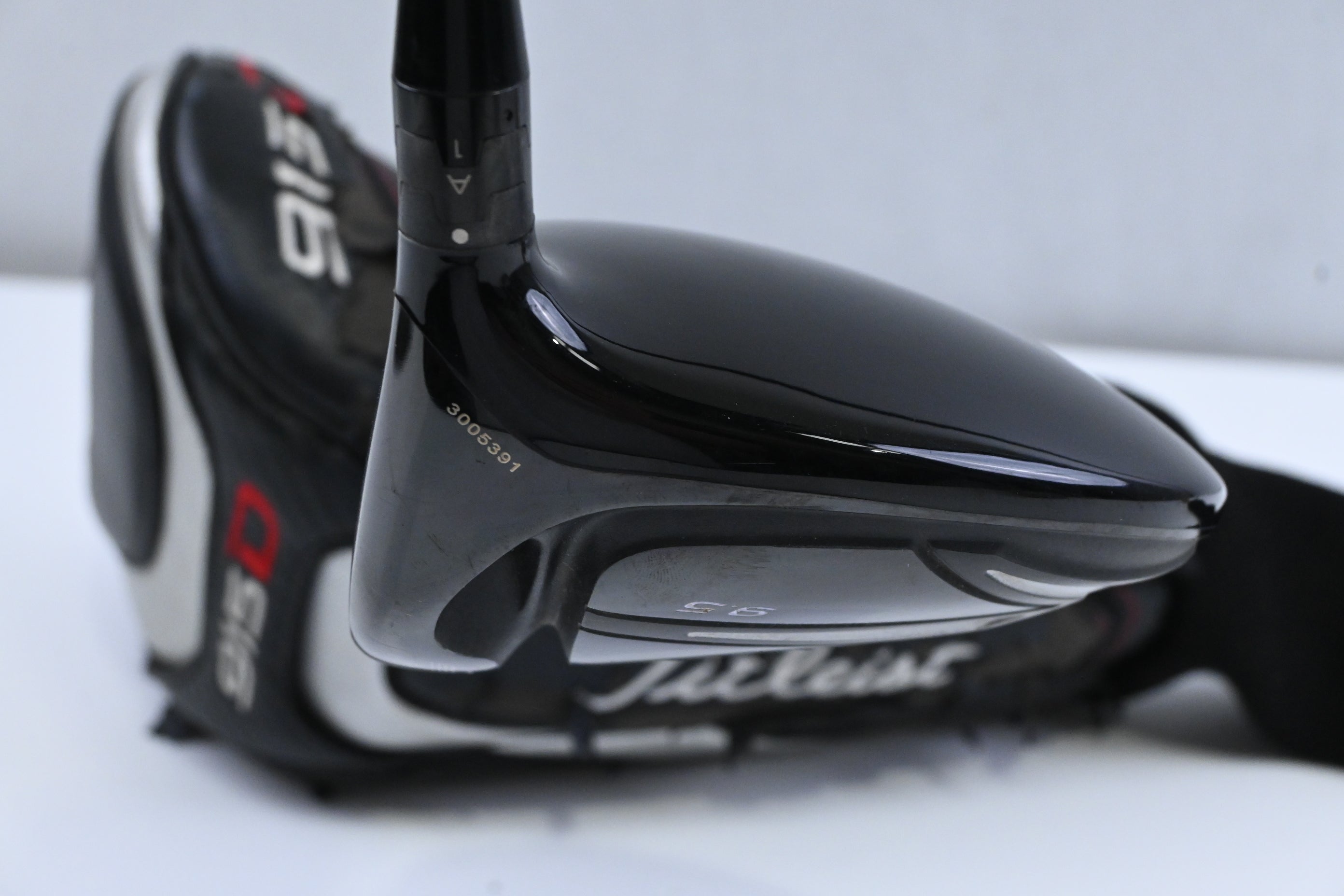 Titleist 915 D2 Driver / 9.5 Degree / Regular Flex Diamana S+ 60 Shaft