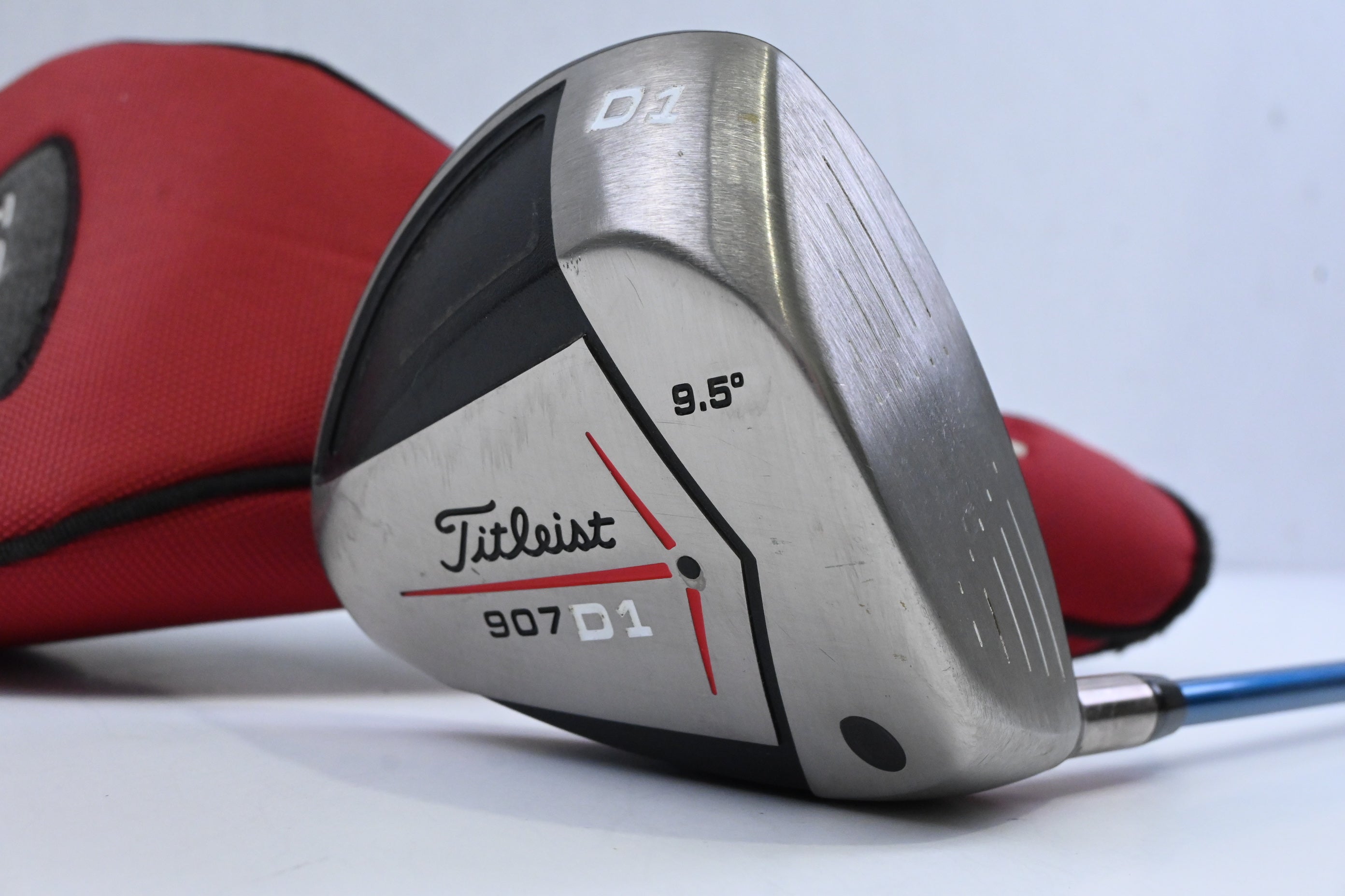 Titleist 907 D1 Driver / 9.5 Degree / Stiff Flex Aldila VS Proto 65 Shaft