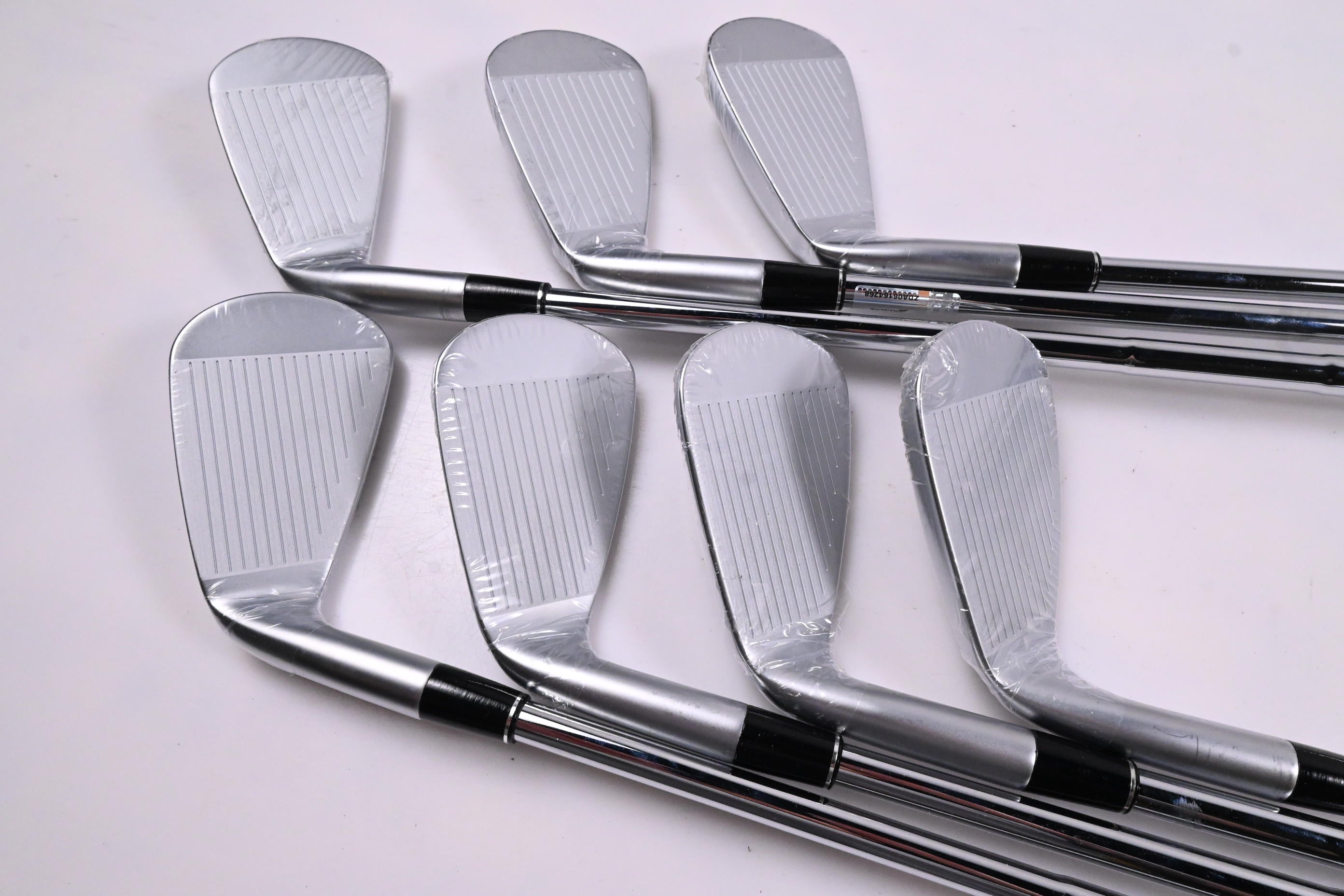 Srixon ZXI4 Irons / 5-PW+GW / Stiff Flex Dynamic Gold Mid 115 S300 Shafts