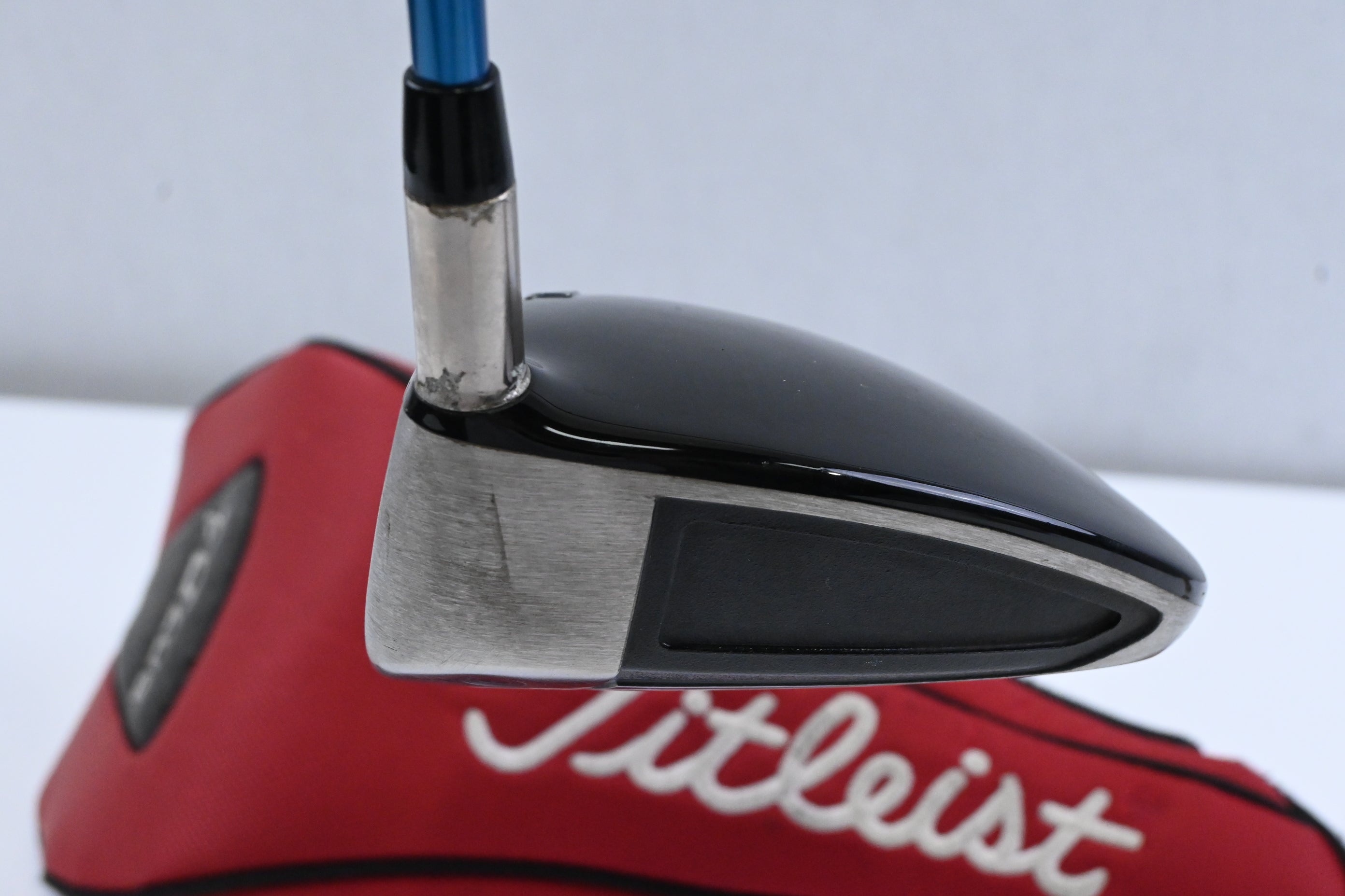 Titleist 907 D1 Driver / 9.5 Degree / Stiff Flex Aldila VS Proto 65 Shaft