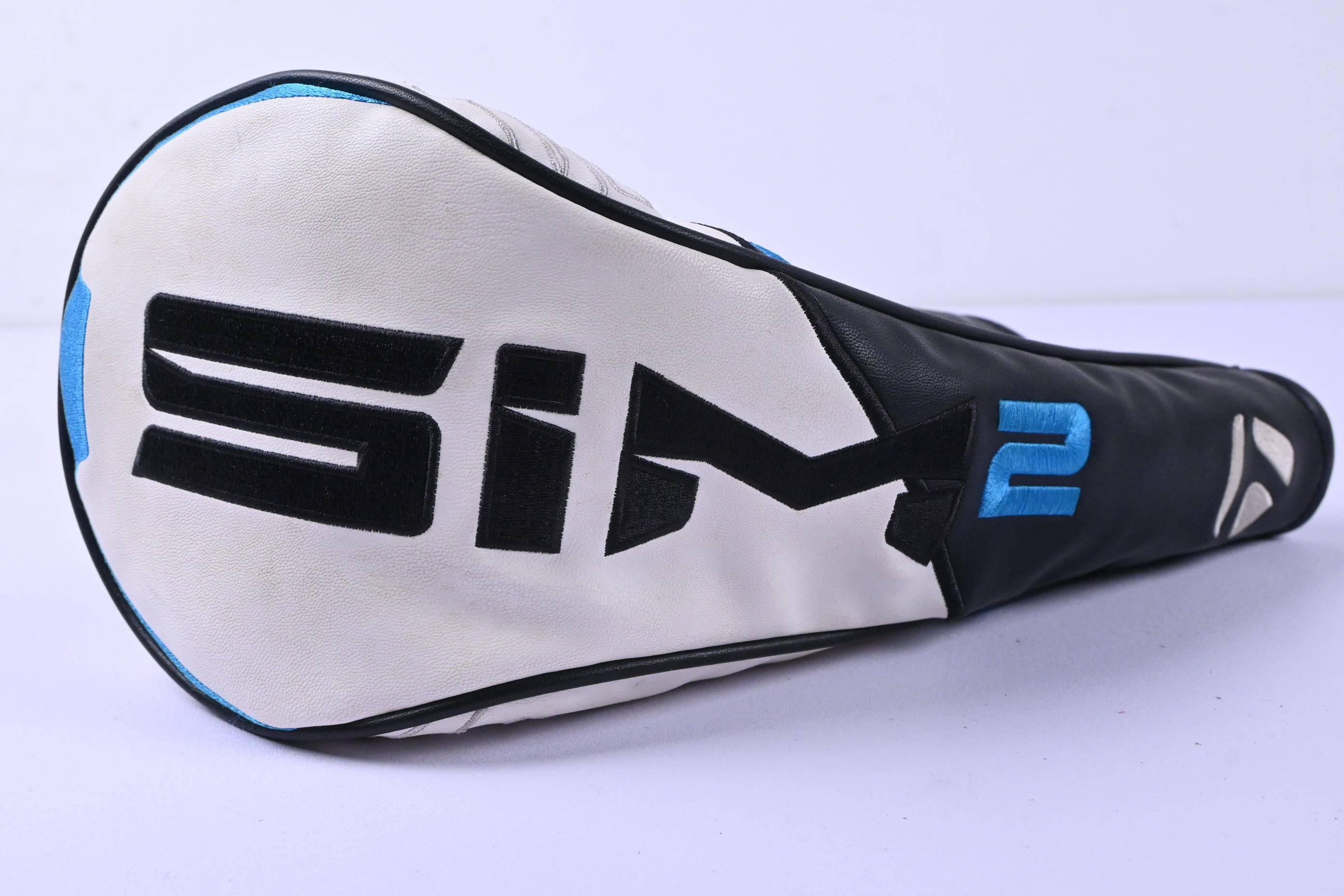 Taylormade SIM2 Max Driver / 10.5 Degree / Regular Flex Fujikura Ventus Blue 5 Shaft