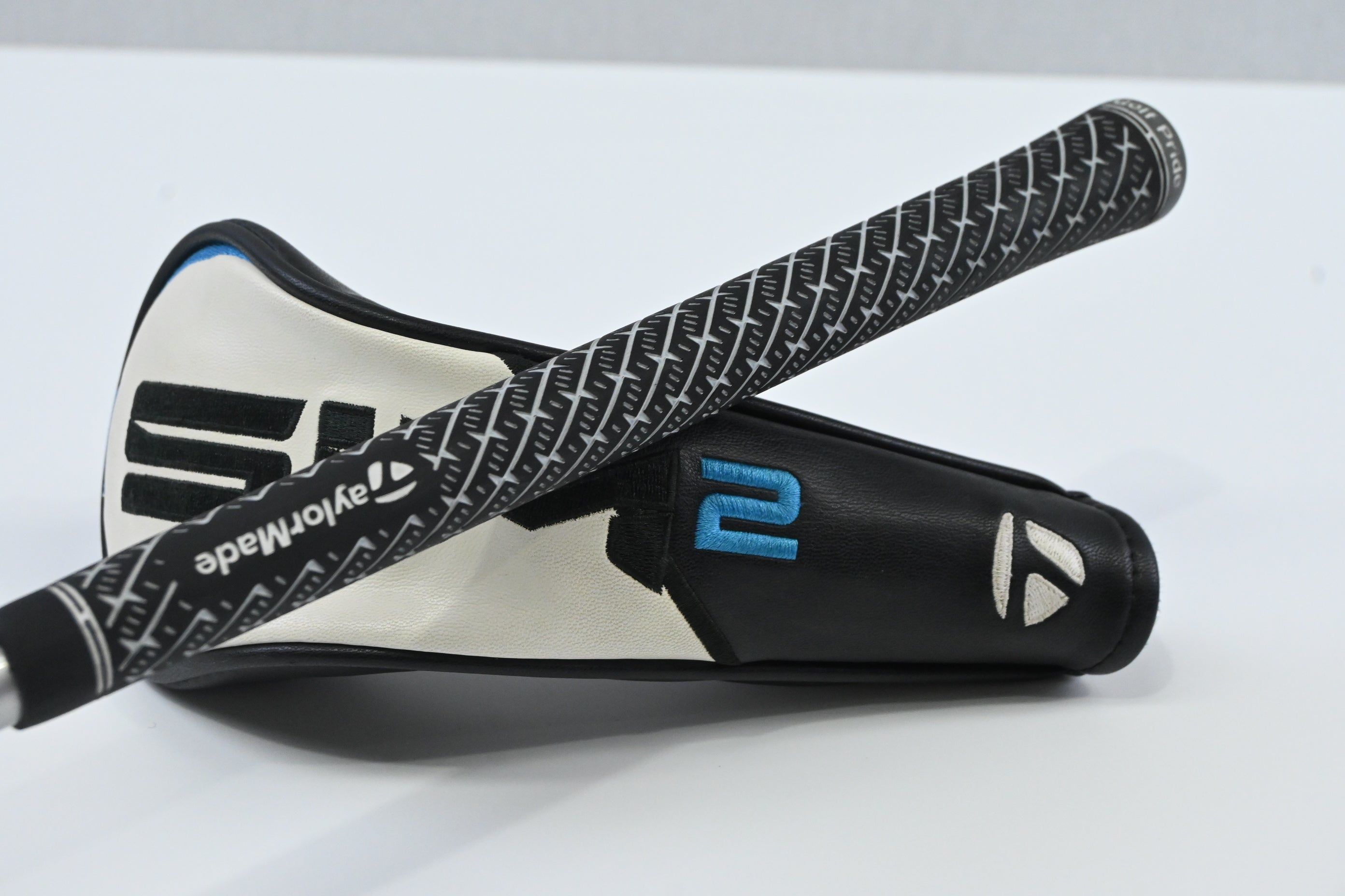 Taylormade SIM2 #3 Hybrid / 19.5 Degree / Regular Flex Tensei AV Raw Blue 75