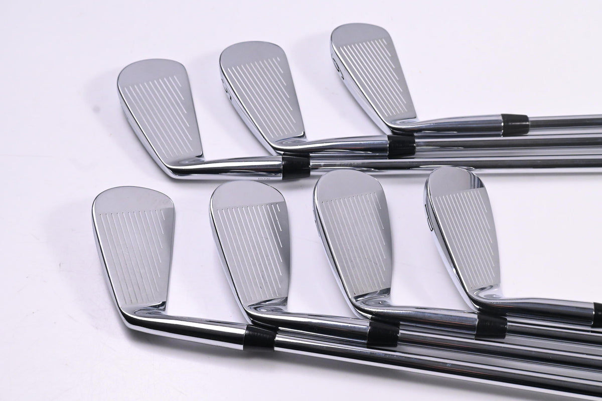 Titleist 680 Forged Irons / 4-PW / Stiff Flex Project X Shafts