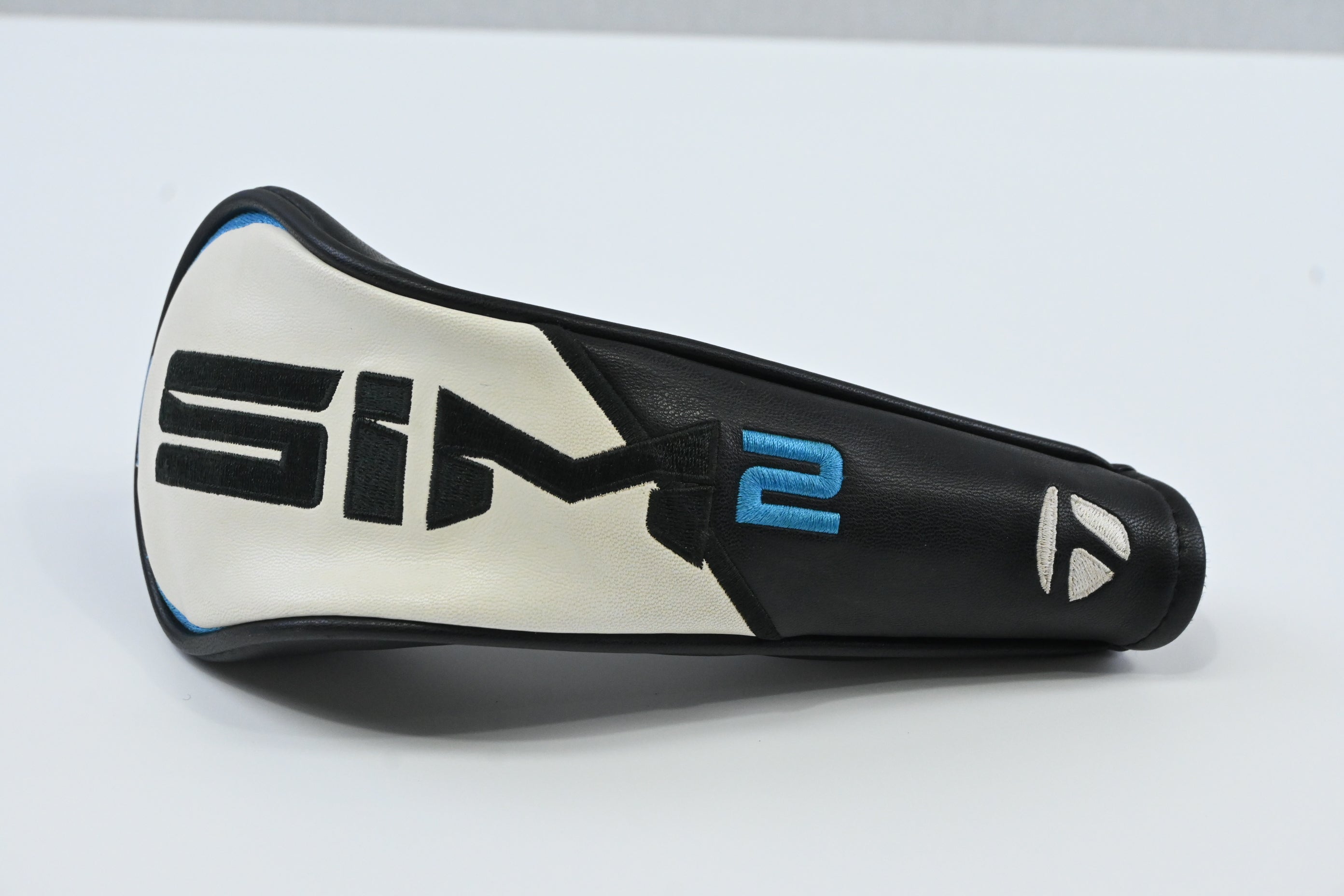 Taylormade SIM2 #3 Hybrid / 19.5 Degree / Regular Flex Tensei AV Raw Blue 75