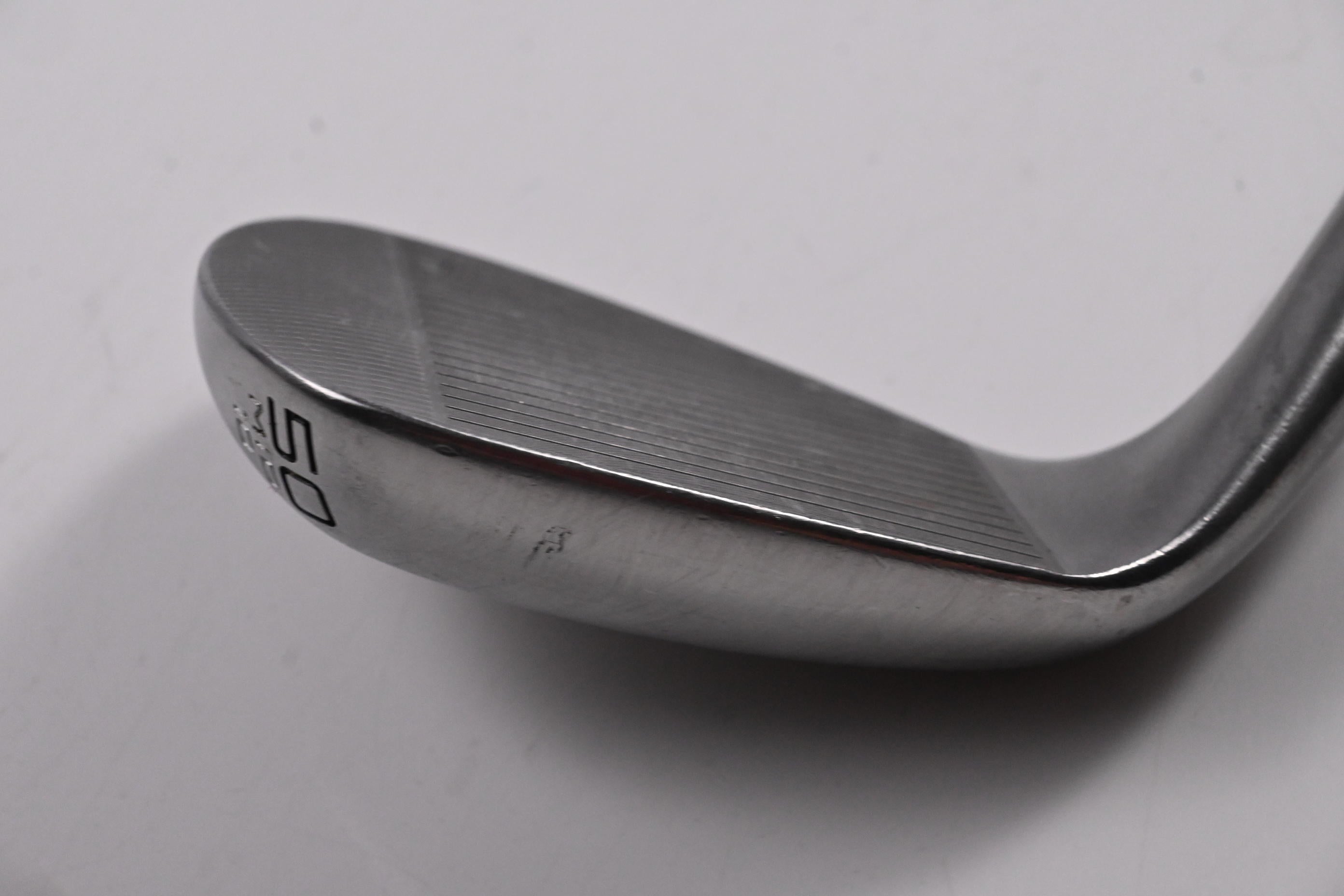 Cleveland RTZ Tour Rack Gap Wedge / 50 Degree / Stiff Flex Fujikura Axiom 105