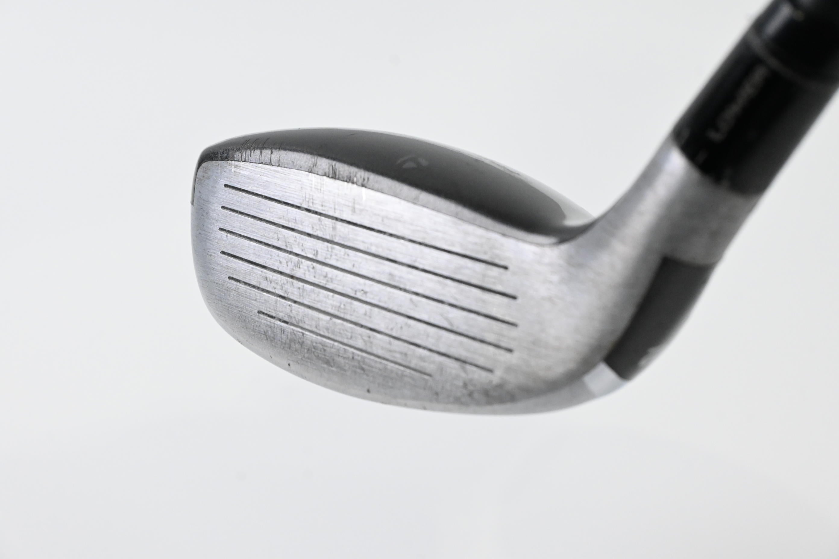 Taylormade SLDR #2 Hybrid / 17 Degree / Stiff Flex Fujikura Speeder 82 Shaft