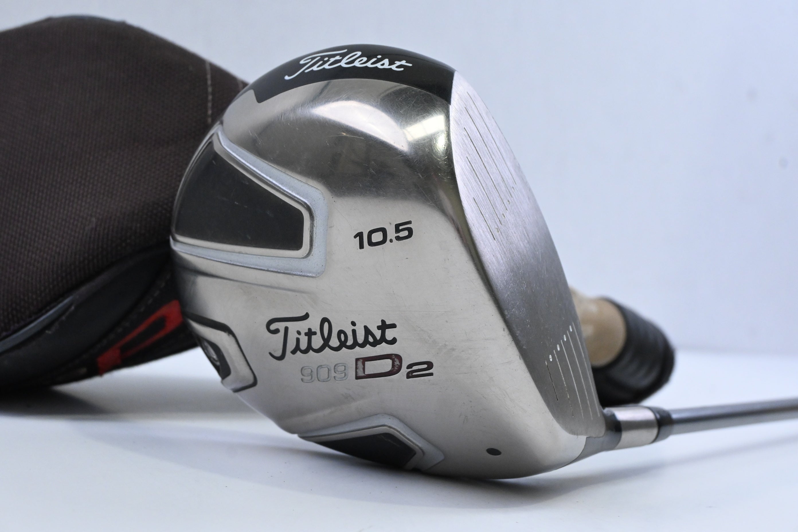 Titleist 909 D2 Driver / 10.5 Degree / Regular Flex Diamana 65 Shaft