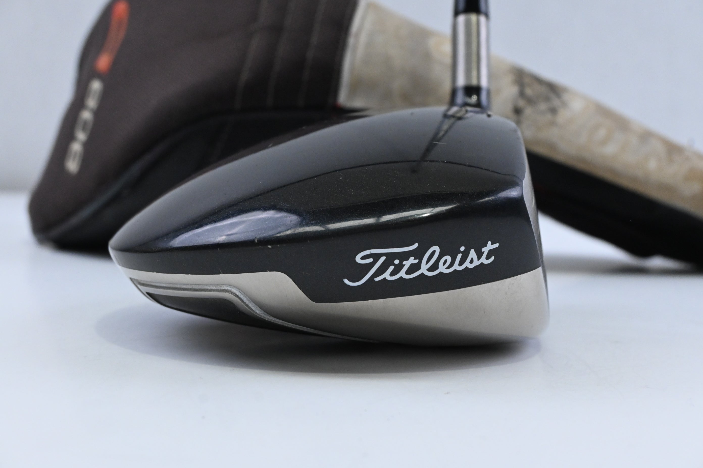 Titleist 909 D2 Driver / 10.5 Degree / Regular Flex Diamana 65 Shaft