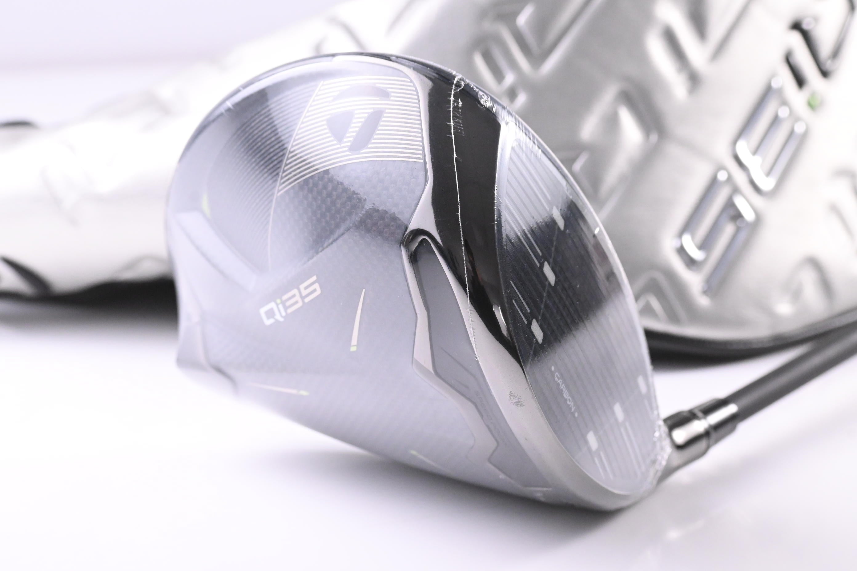 Taylormade Qi35 Driver / 10.5 Degree / Regular Flex Reax Blue 50 Shaft