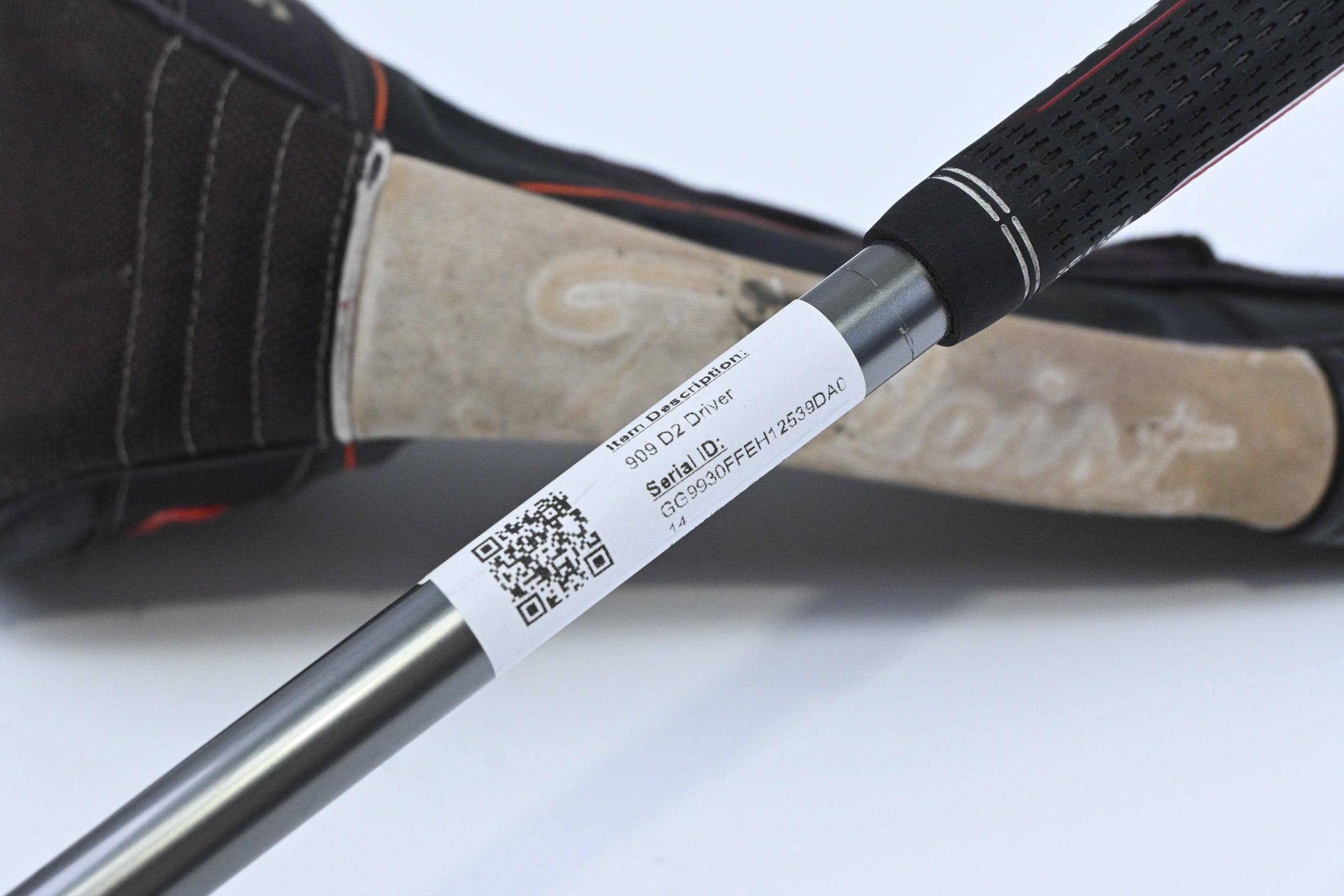 Titleist 909 D2 Driver / 10.5 Degree / Regular Flex Diamana 65 Shaft
