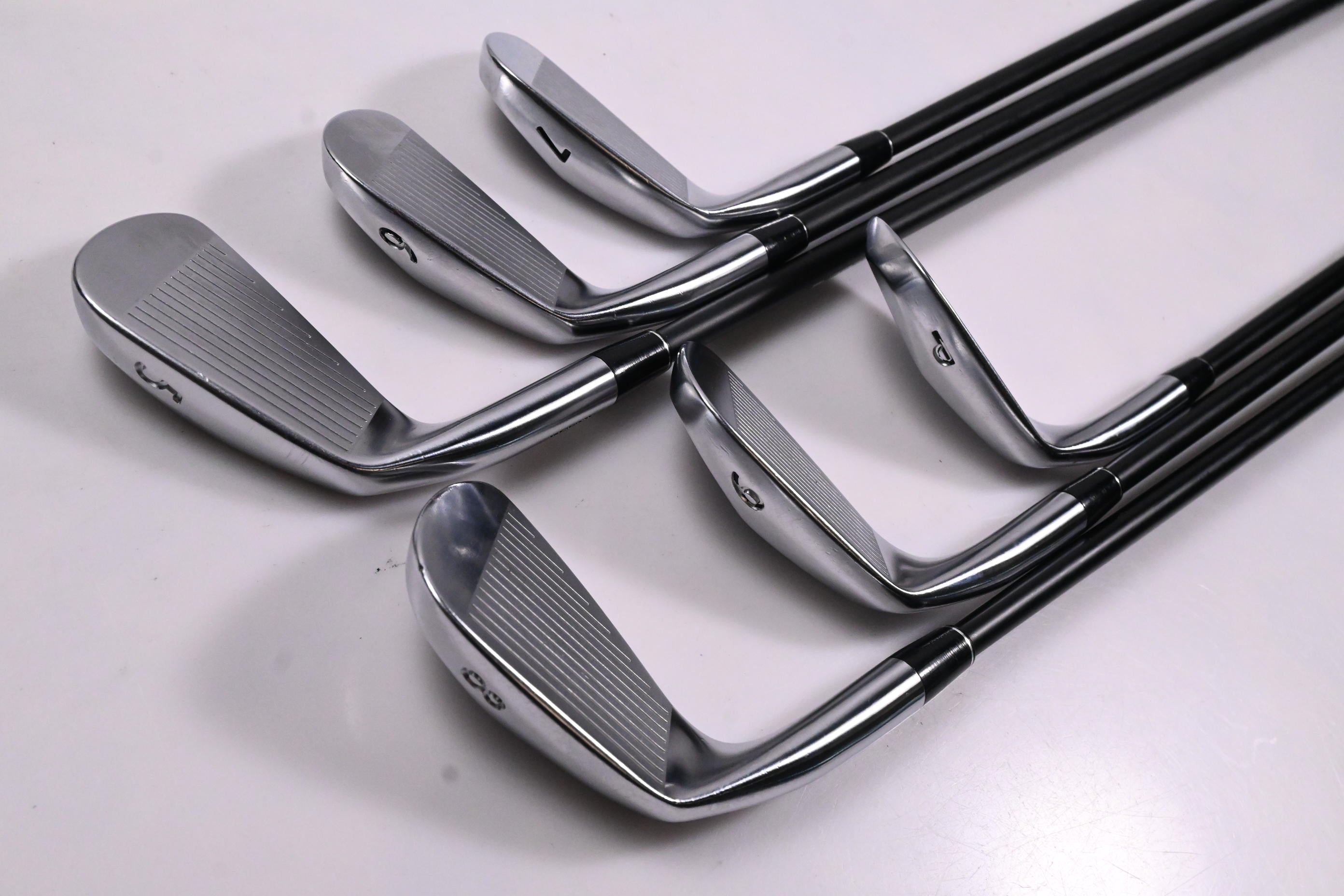 Miura KM-700 Irons / 5-PW / X-Flex Fujikura Axiom Velocore 105 Shafts