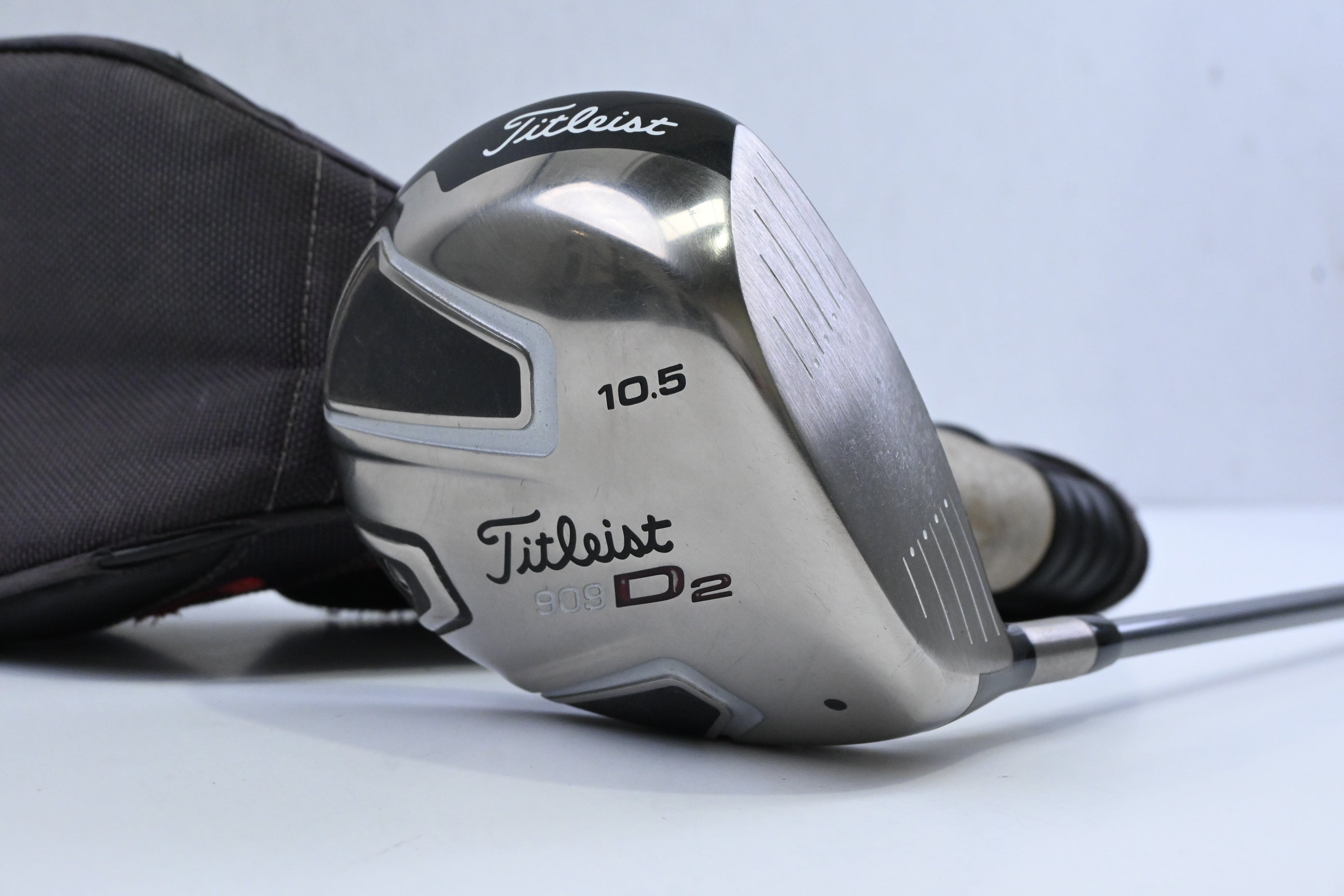 Titleist 909 D2 Driver / 10.5 Degree / Regular Flex Diamana 65 Shaft