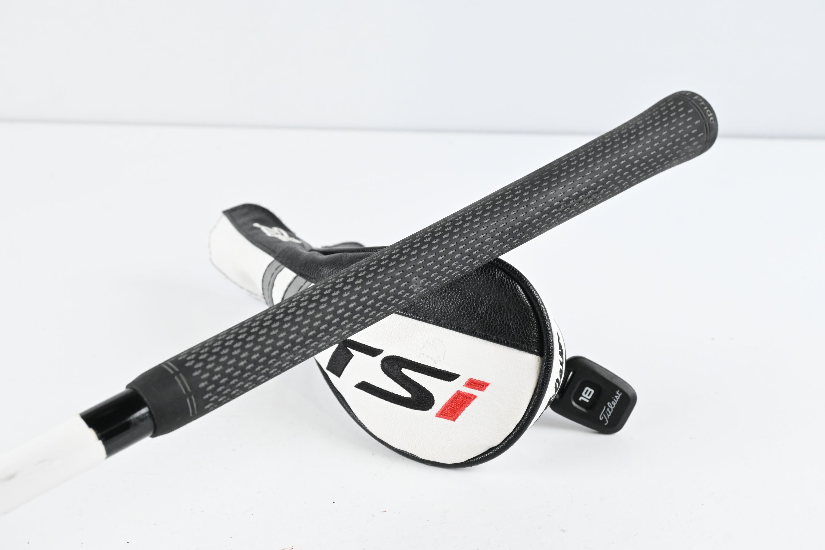 Left Hand Titleist TSi3 #2 Hybrid / 18 Degree / X-Flex HZRDUS Smoke Black RDX 90