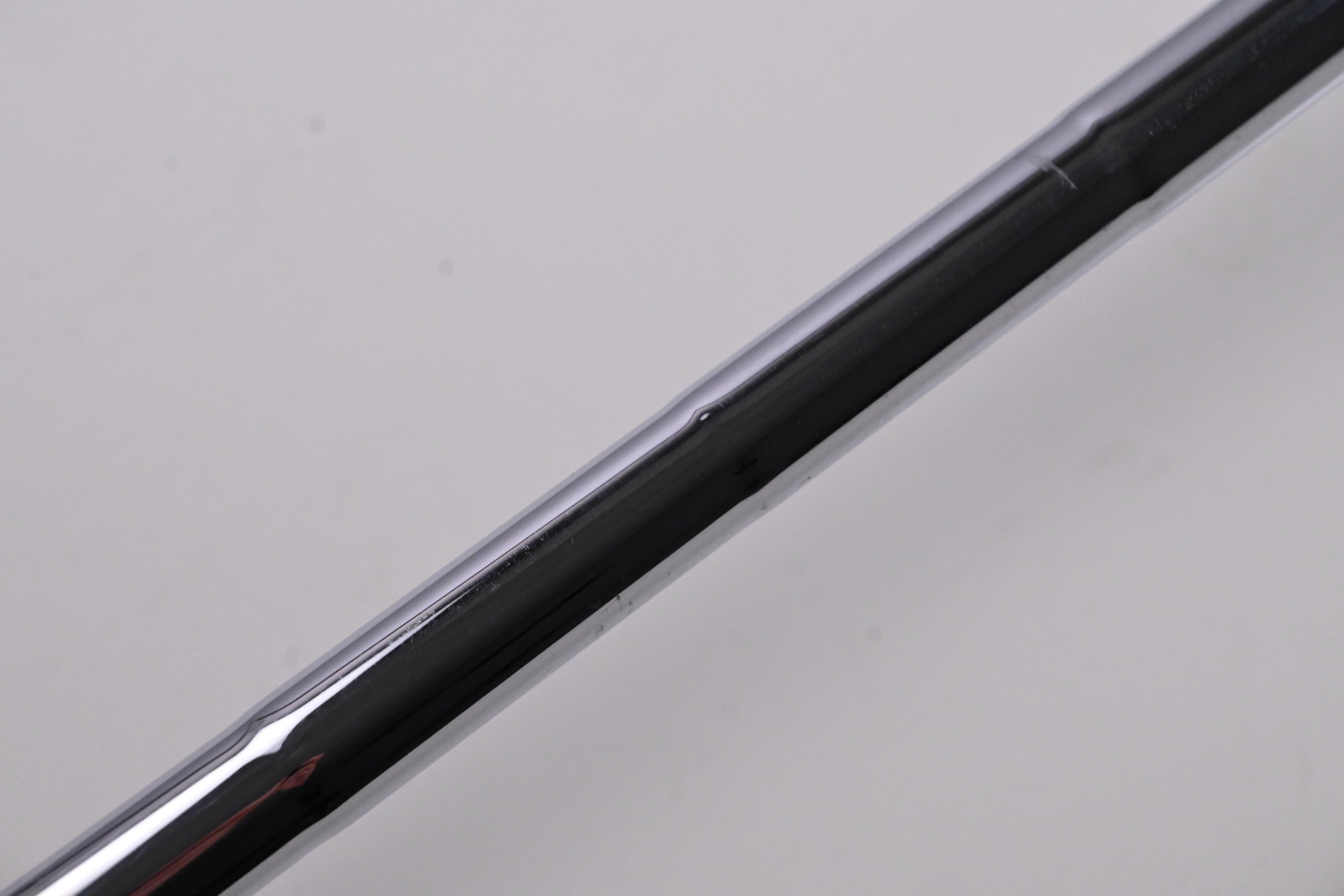 Cleveland 588 DSG Gap Wedge / 52 Degree / Wedge Flex Dynamic Gold Shaft