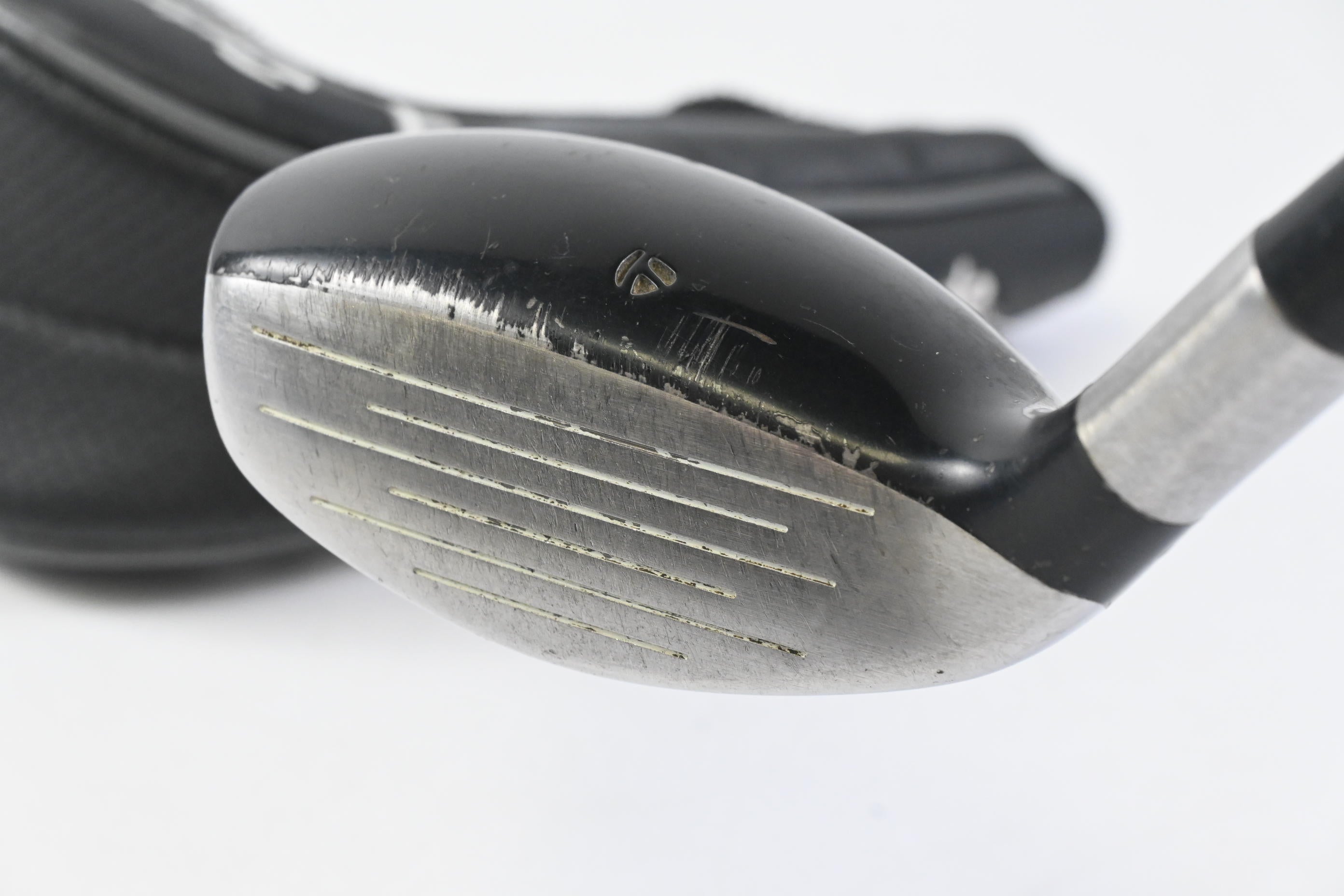 Taylormade R5 XL #4 Hybrid / 22 Degree / Regular Flex Hyperlite XL Shaft