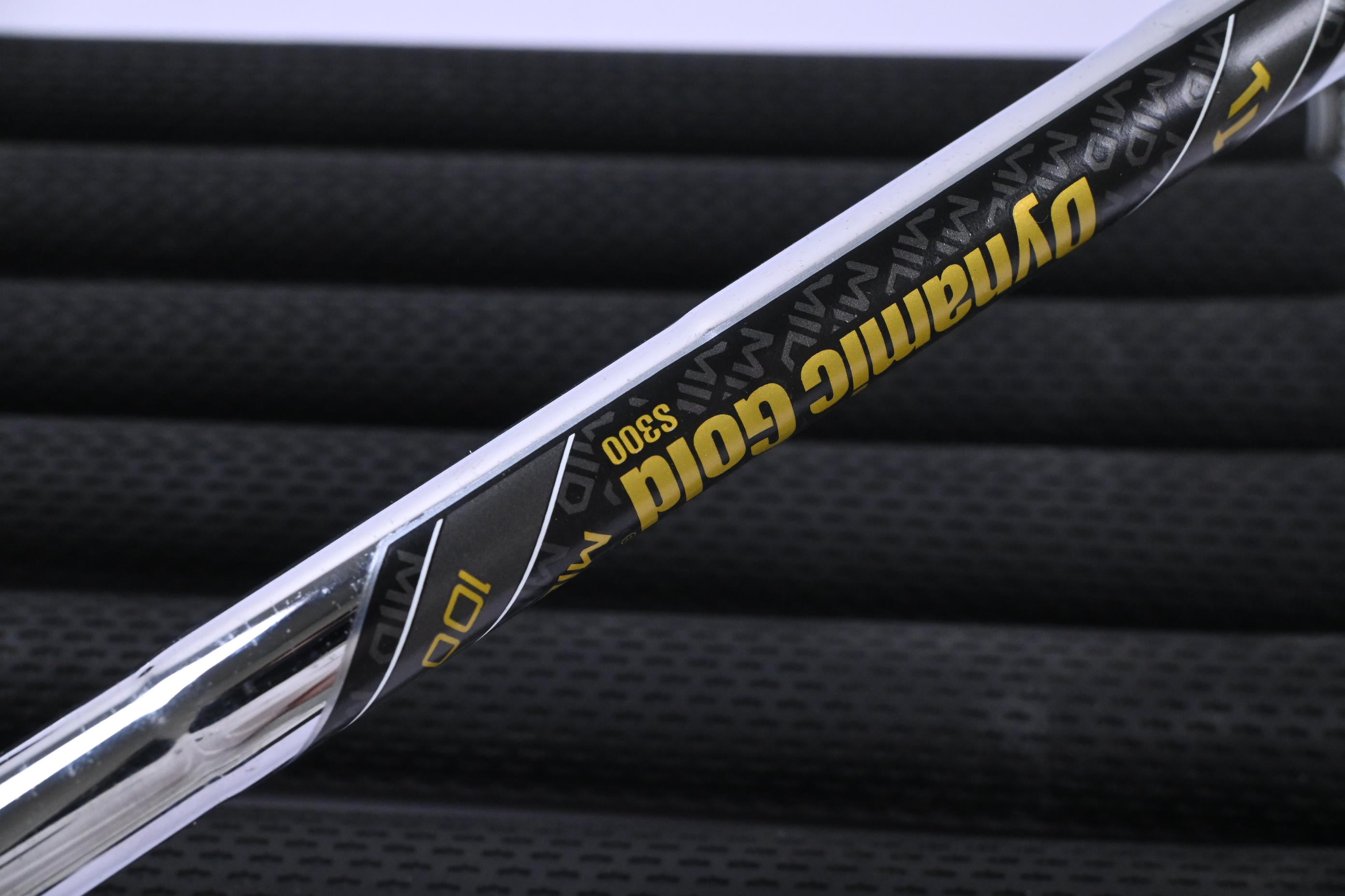 Ping i530 Irons / 5-PW+GW / Black Dot / Stiff Flex Dynamic Gold Mid 110 Shafts