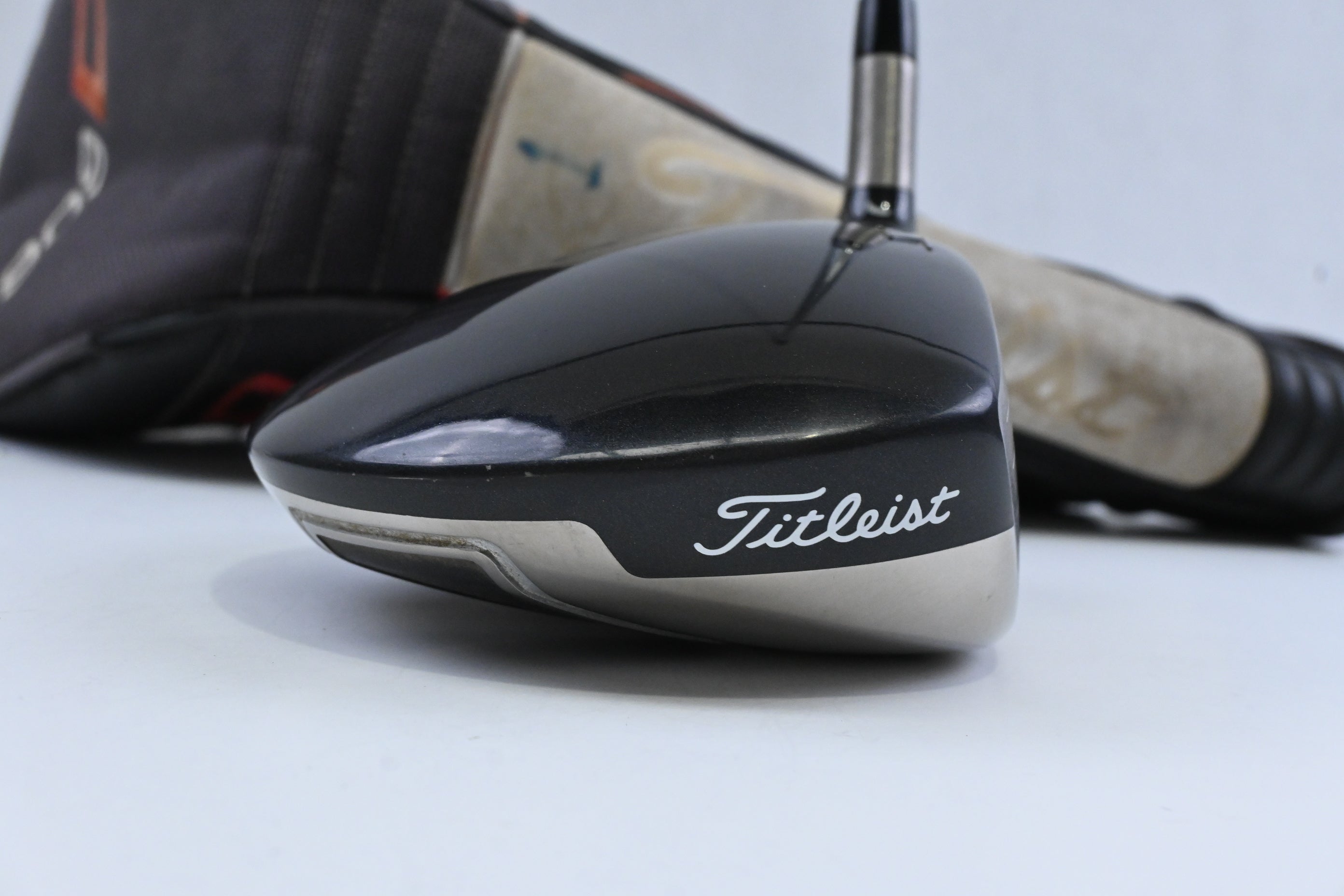 Titleist 909 D2 Driver / 10.5 Degree / Regular Flex Diamana 65 Shaft
