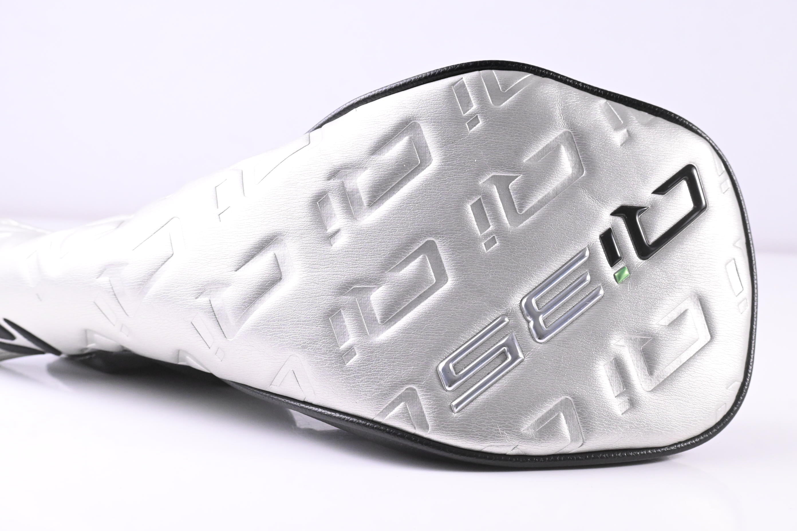 Taylormade Qi35 Driver / 10.5 Degree / Regular Flex Reax Blue 50 Shaft