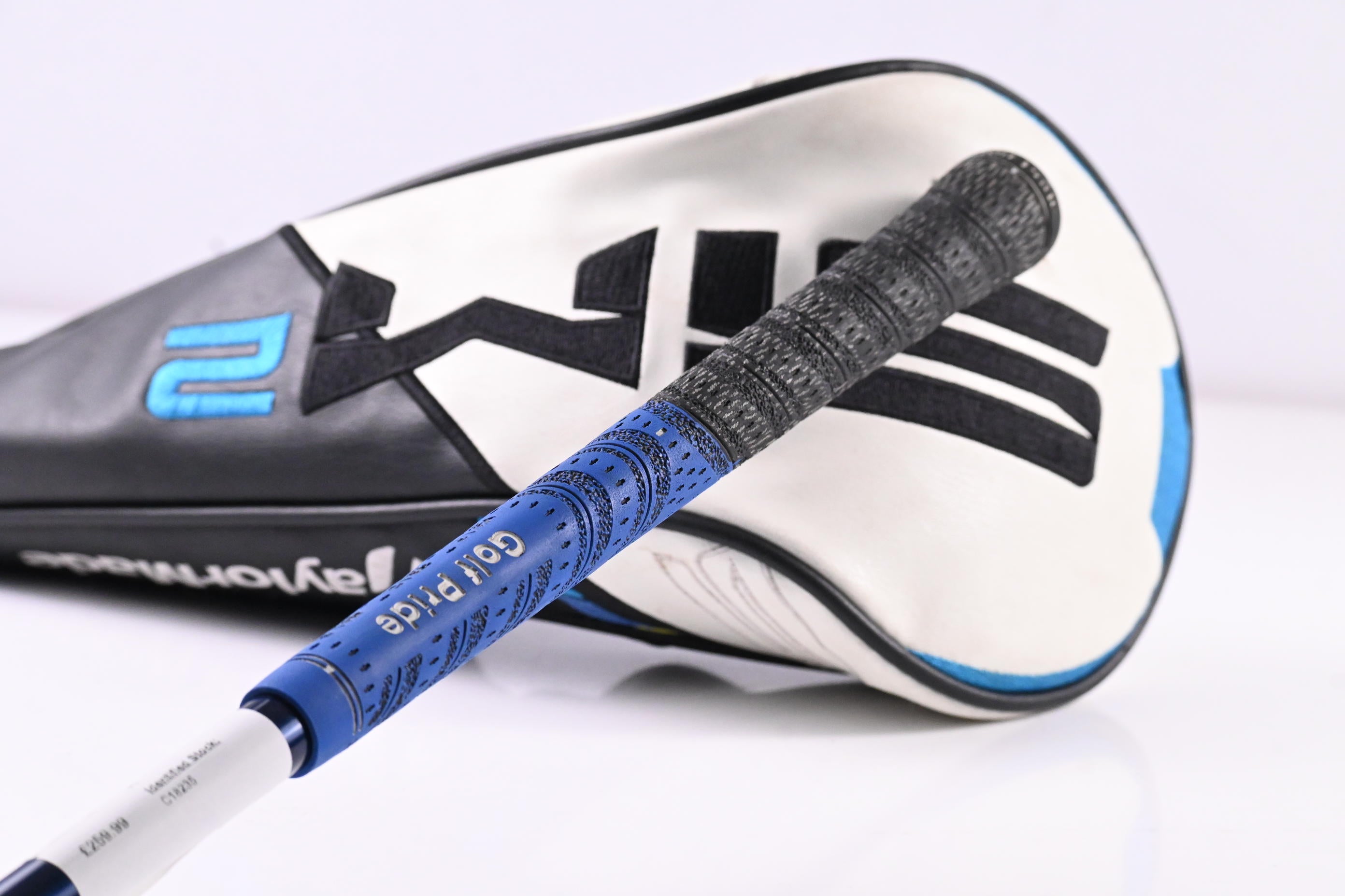 Taylormade SIM2 Max Driver / 10.5 Degree / Stiff Flex Fujikura Ventus Blue 5