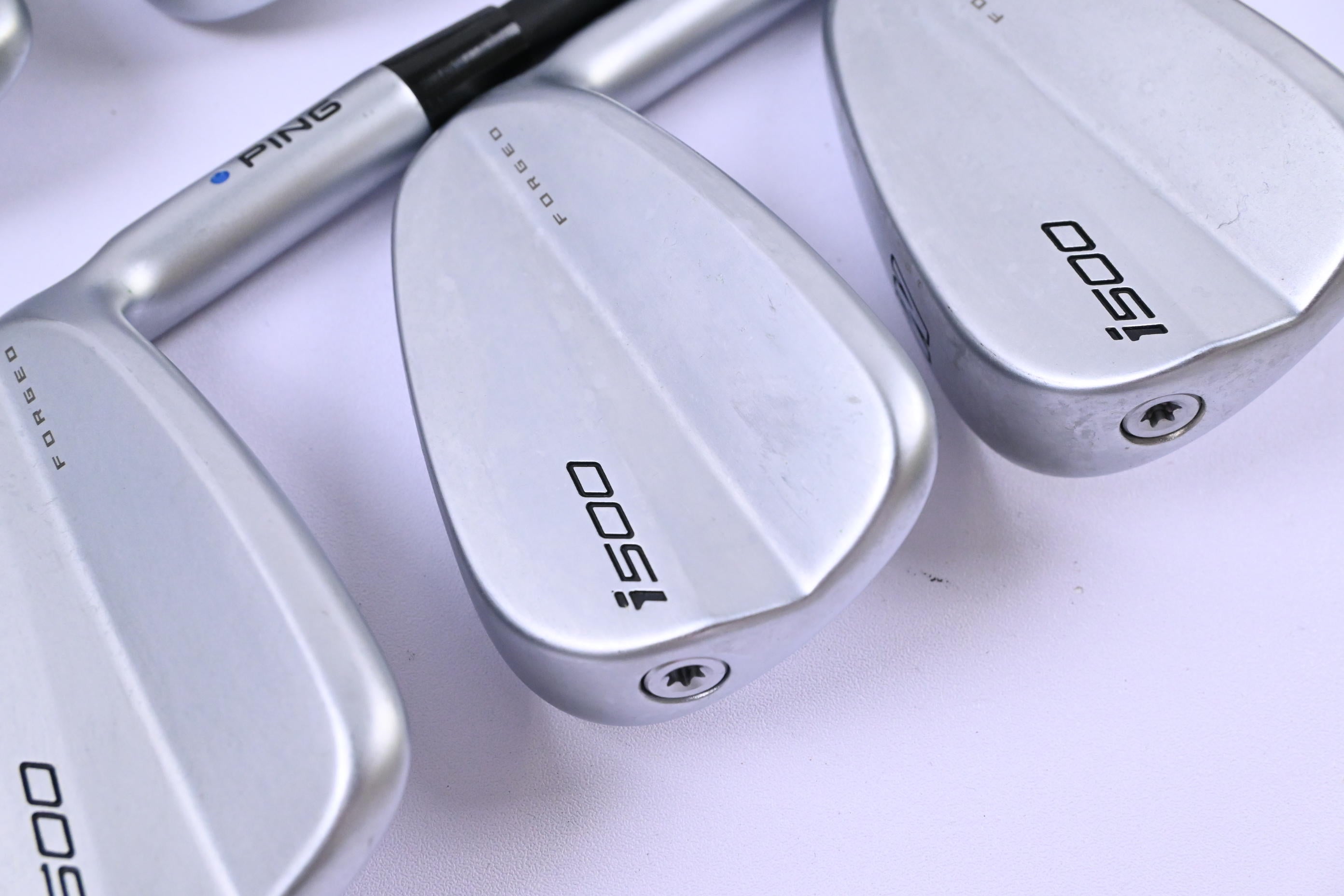 Ping i500 Irons / 5-PW / Blue Dot / Regular Flex Ping Alta CB Shafts