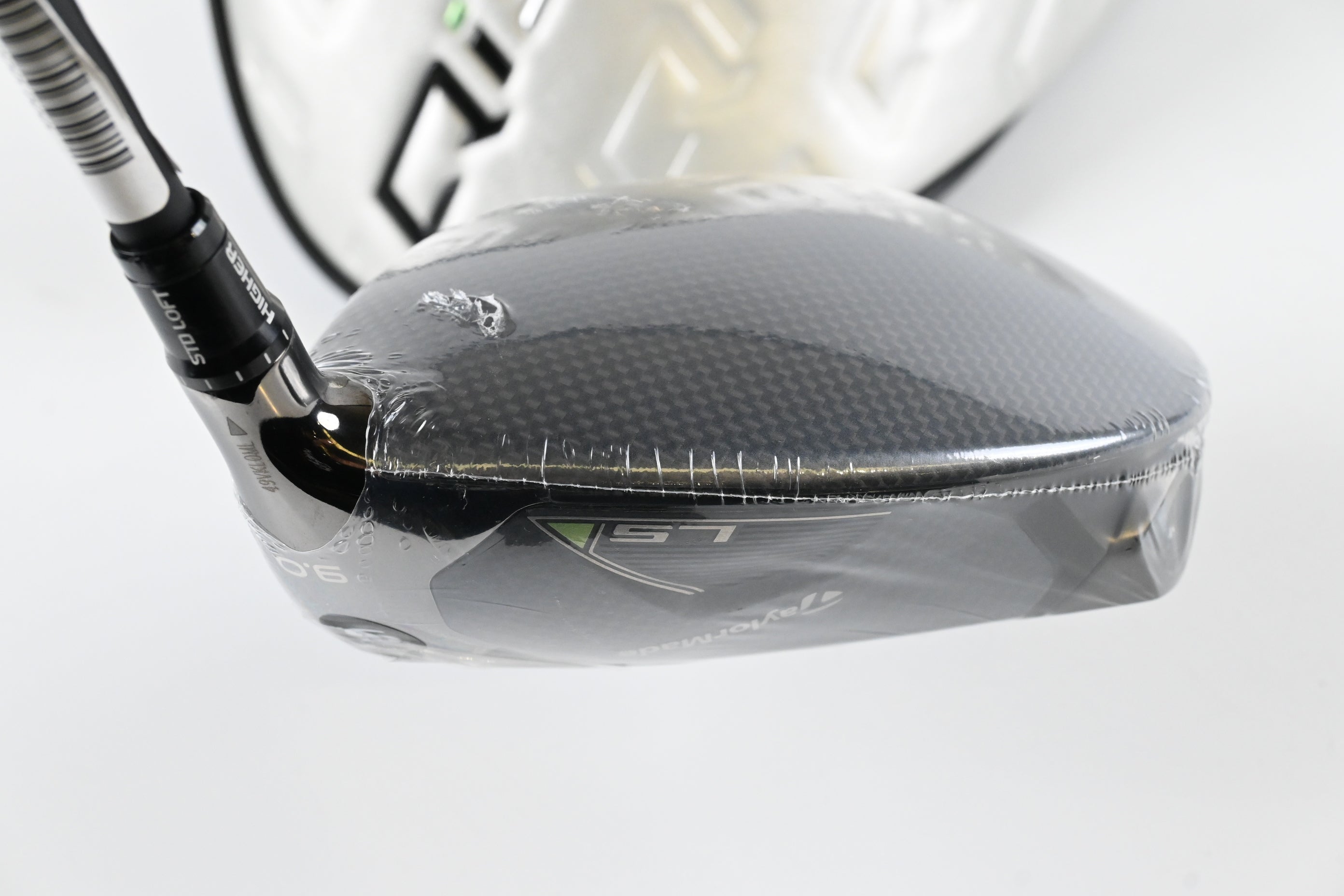 Taylormade Qi35 LS Driver / 9 Degree / Stiff Flex Kai'li Darkwaves White 60 Shaft
