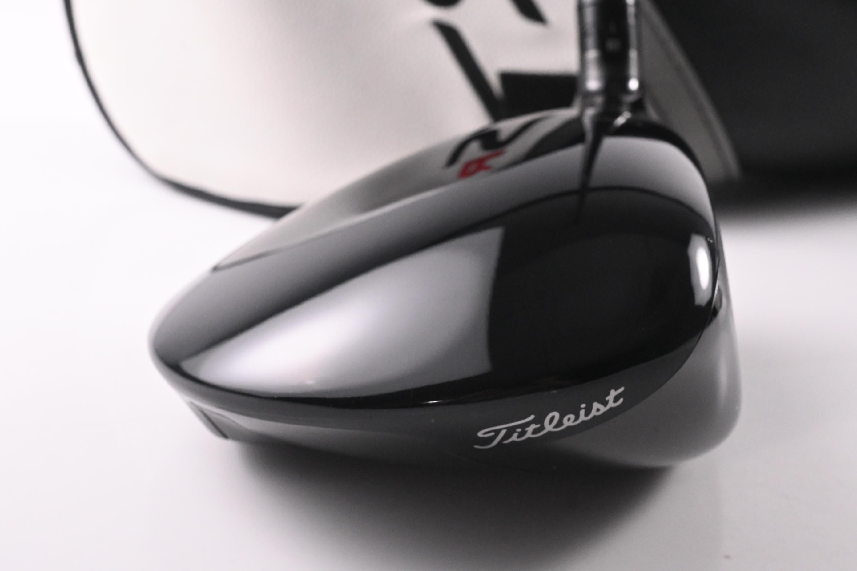 Titleist TSR2 Driver / 9 Degree / Regular Flex Tensei AV Blue 55 Shaft