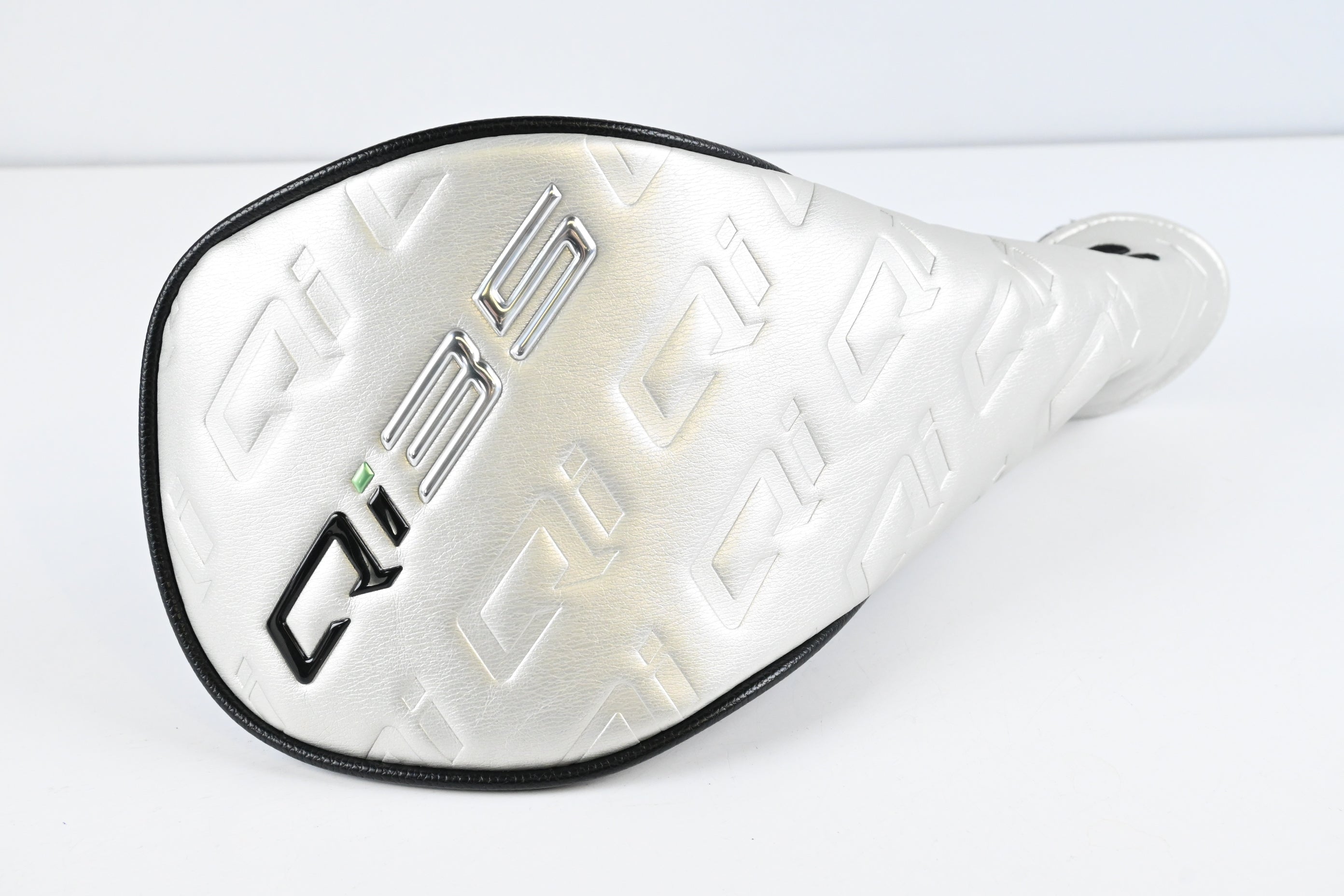 Taylormade Qi35 LS Driver / 9 Degree / Stiff Flex Kai'li Darkwaves White 60 Shaft