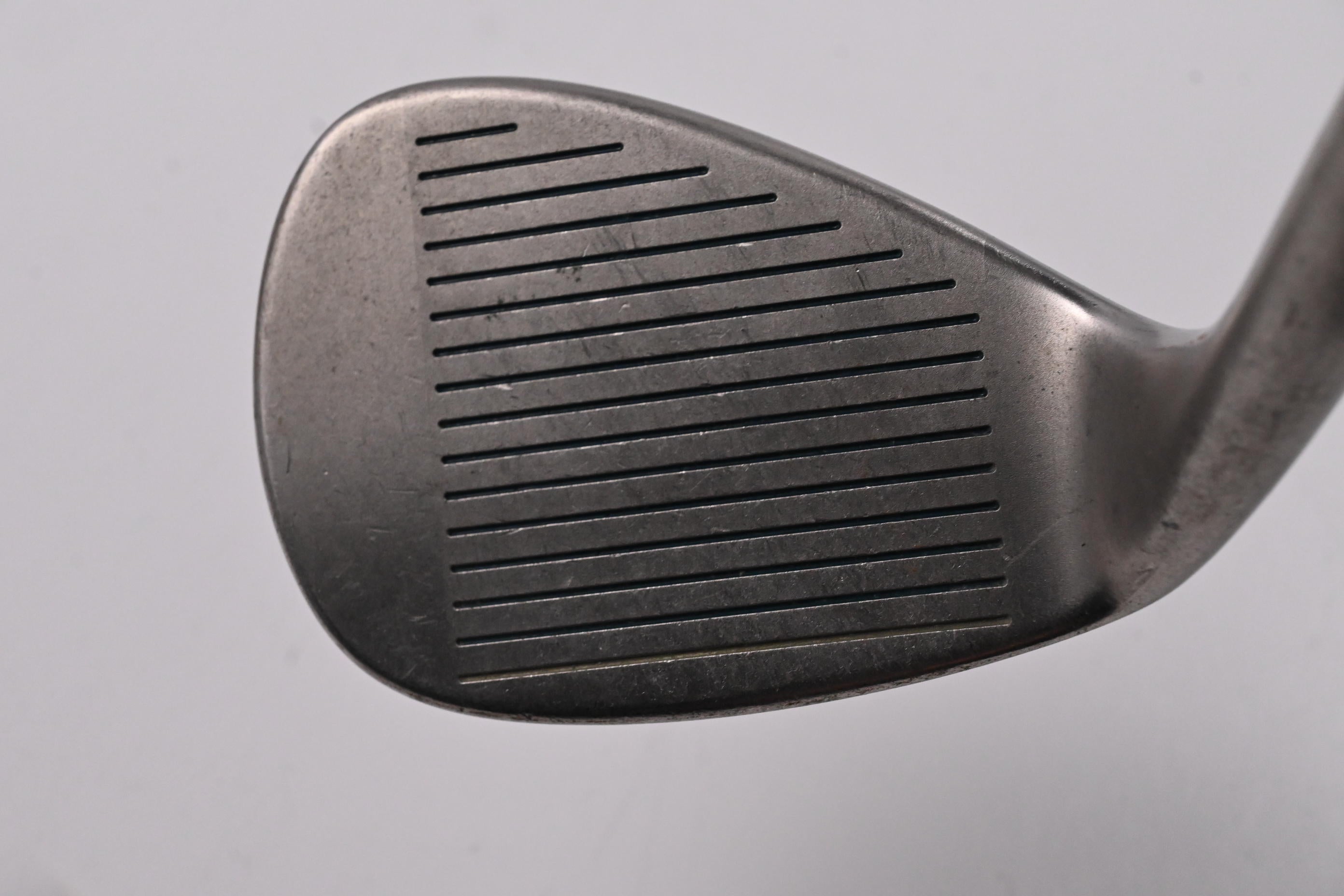 Ladies Cleveland 588 Tour Action Sand Wedge / 56 Degree / Ladies Flex Emerald