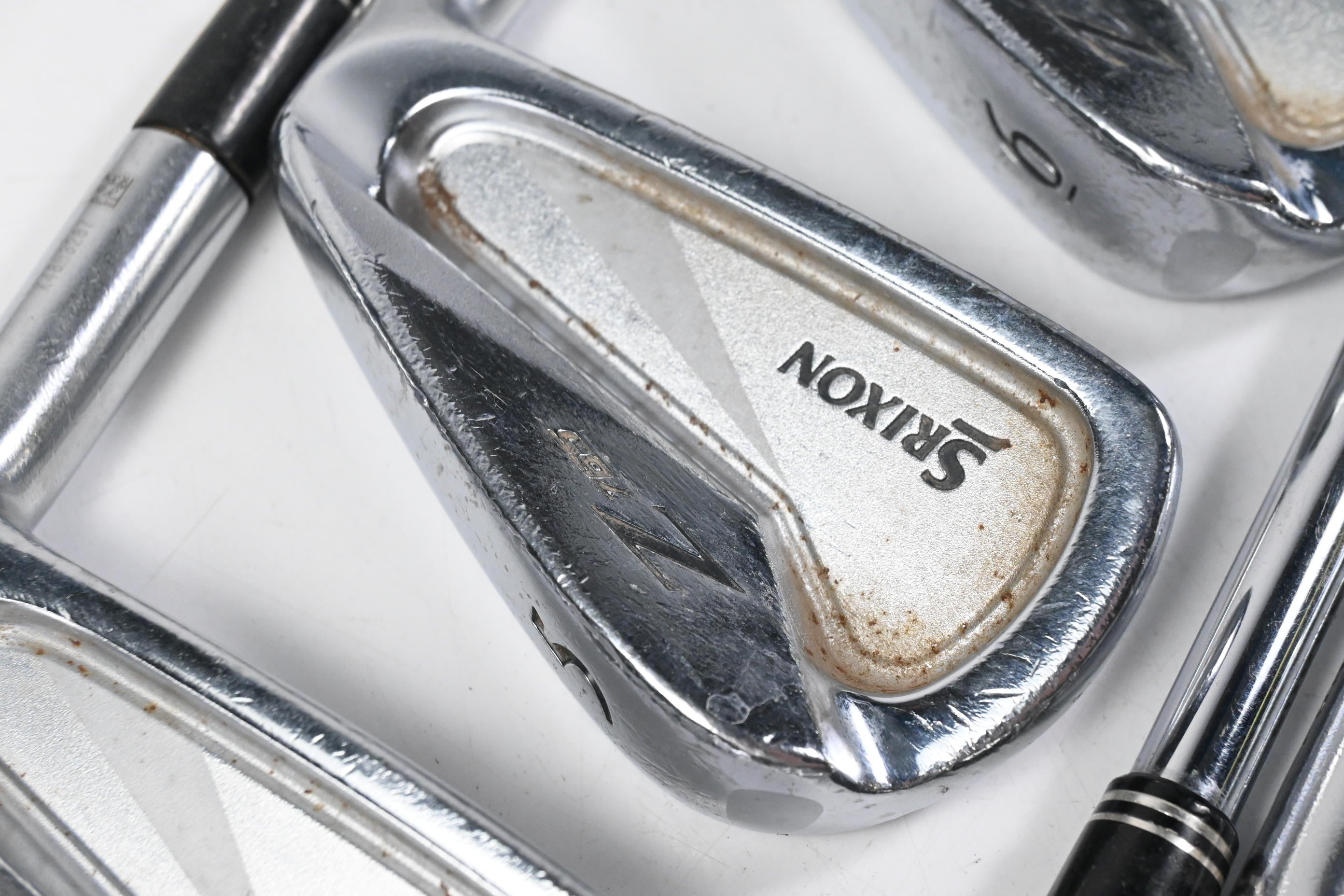 Srixon Z-765 Irons / 4-PW / Stiff Flex Dynamic Gold Steel Shaft
