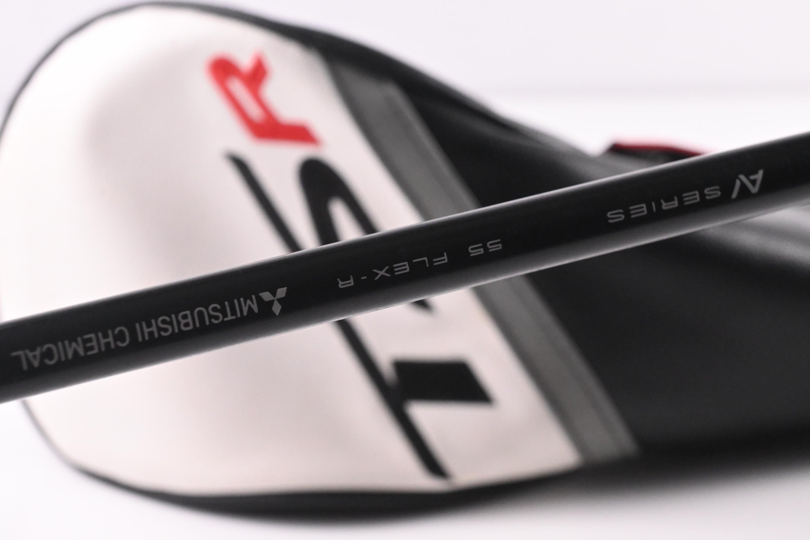 Titleist TSR2 Driver / 9 Degree / Regular Flex Tensei AV Blue 55 Shaft