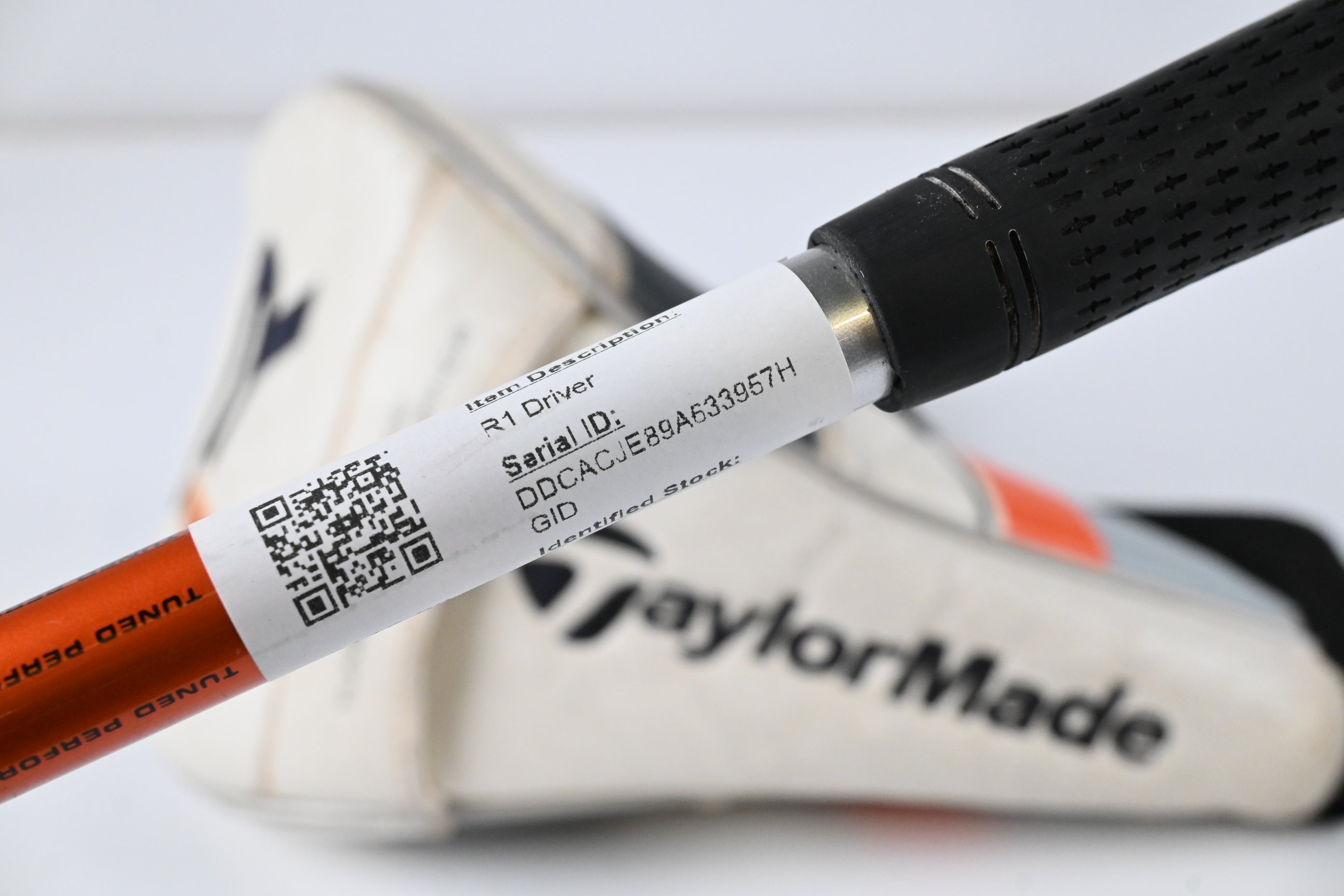 Taylormade R1 Driver / 8-12 Degree / Regular Flex Aldila RIP Phenom 55 Shaft