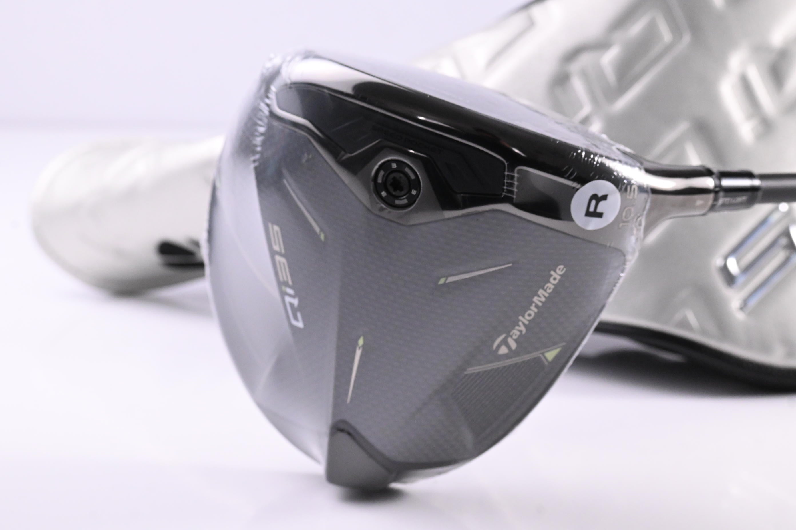 Taylormade Qi35 Driver / 10.5 Degree / Regular Flex Ventus Blue 5 Shaft