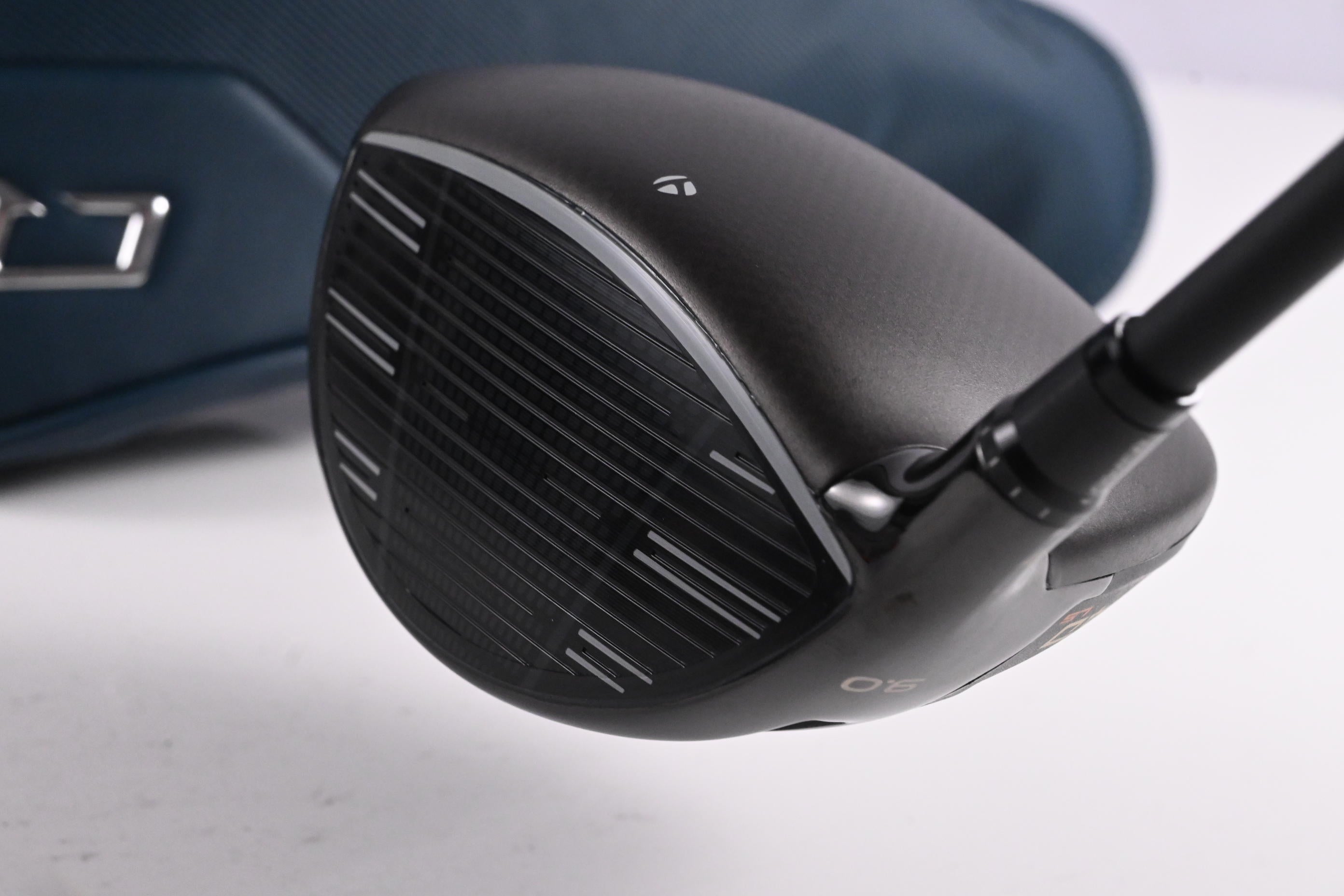 Taylormade Qi4D LS Driver / 9 Degree / X-Flex Kai'li White Darkwaves 60 Shaft