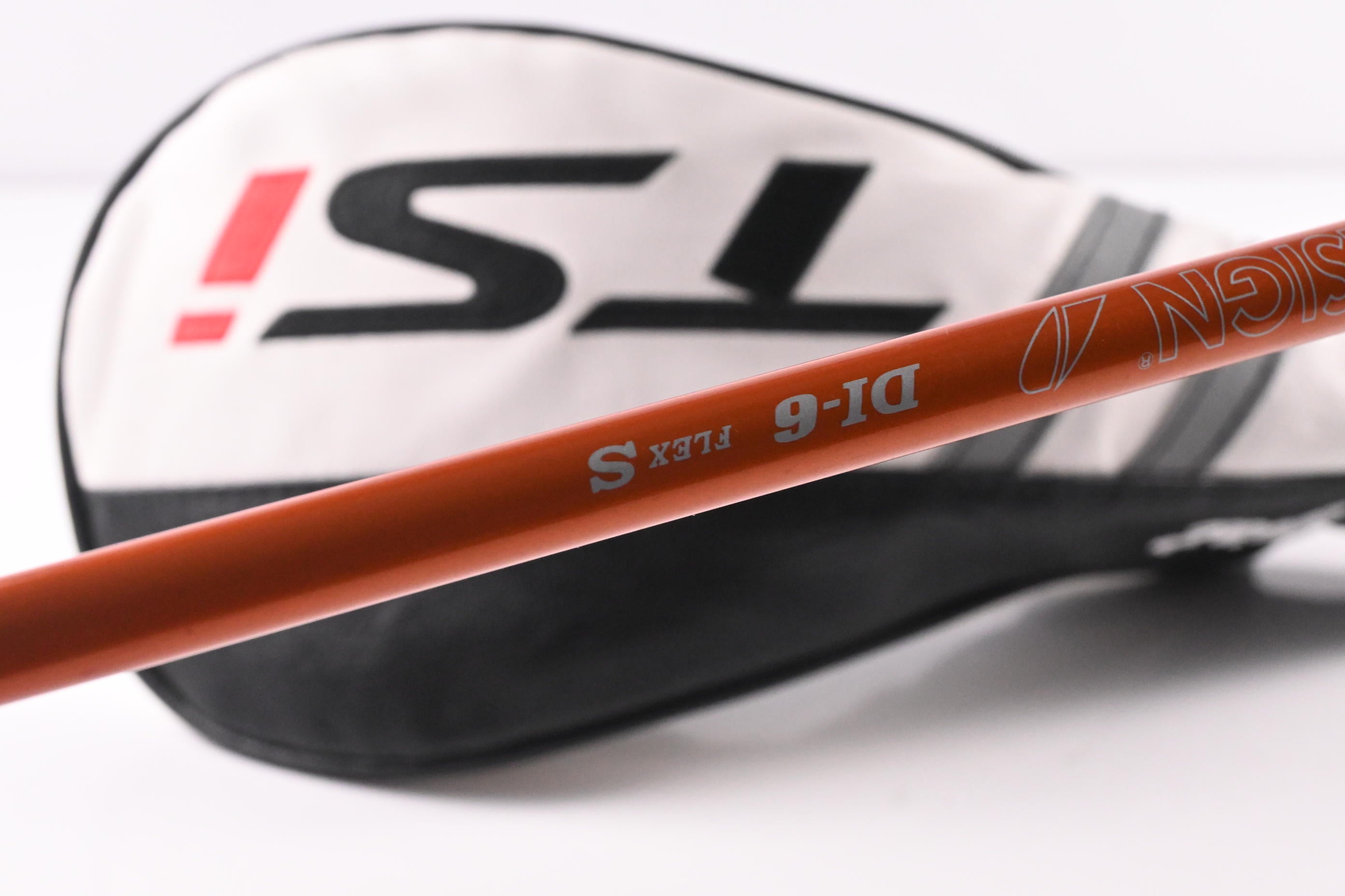 Titleist TSi2 Driver / 9 Degree / Stiff Flex Tour AD DI-6 Shaft