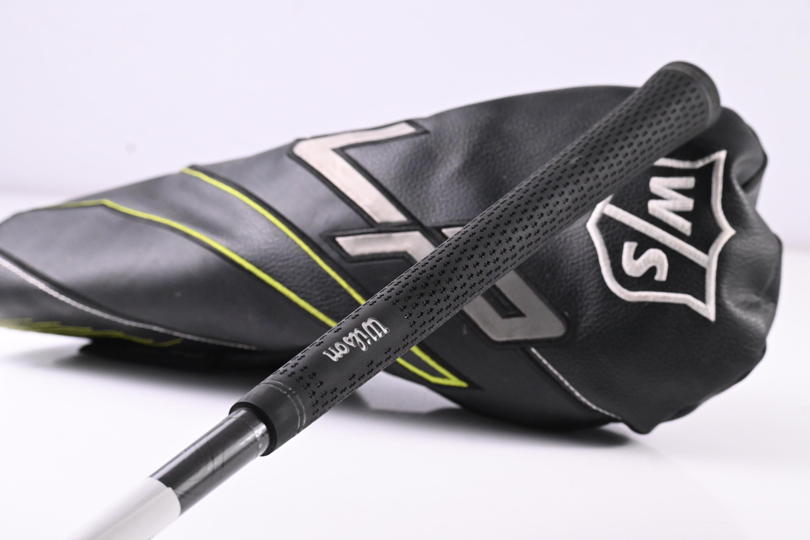 Wilson Launch Pad 2022 Driver / 10.5 Degree / Regular Flex EvenFlow 55 Shaft
