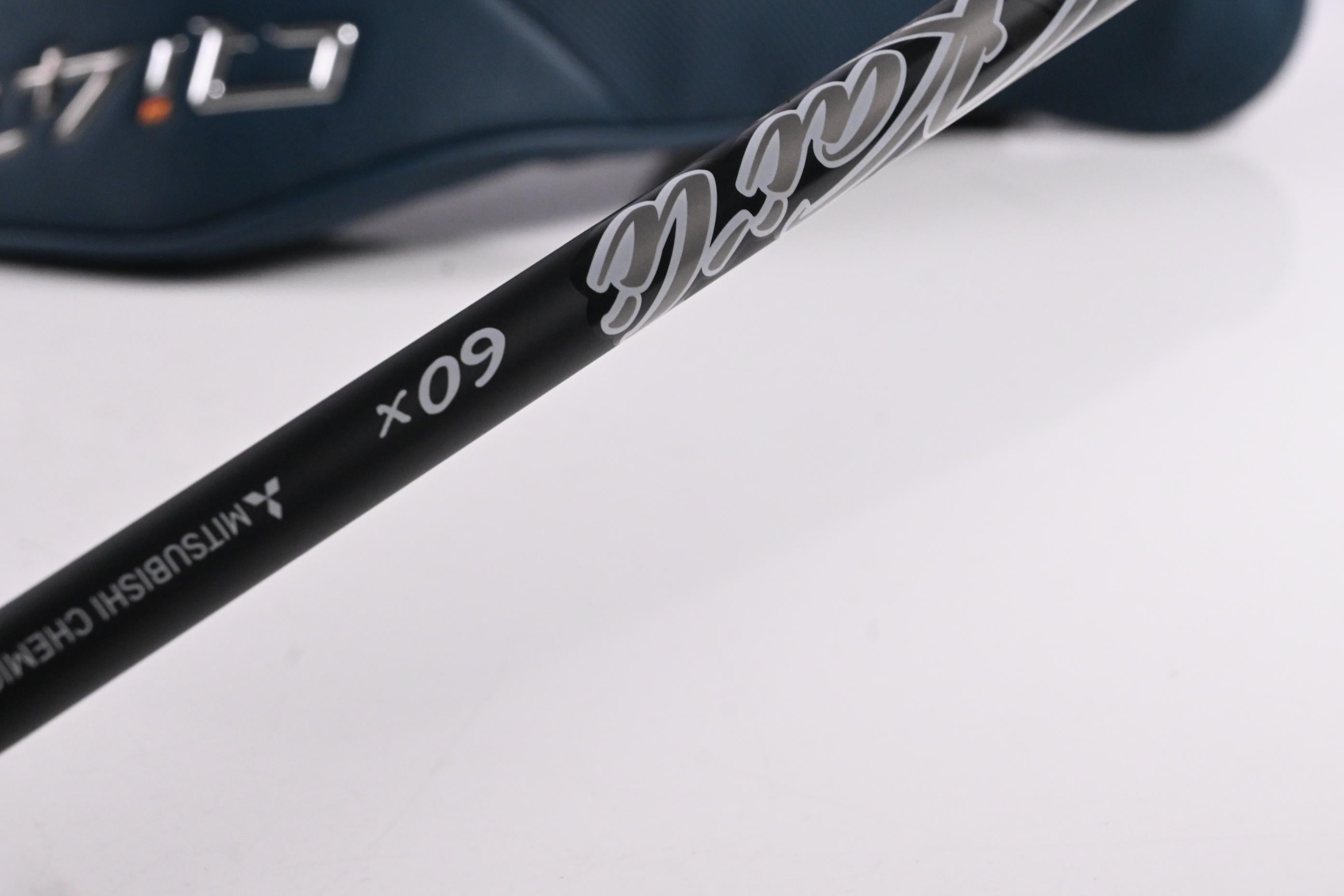 Taylormade Qi4D LS Driver / 9 Degree / X-Flex Kai'li White Darkwaves 60 Shaft