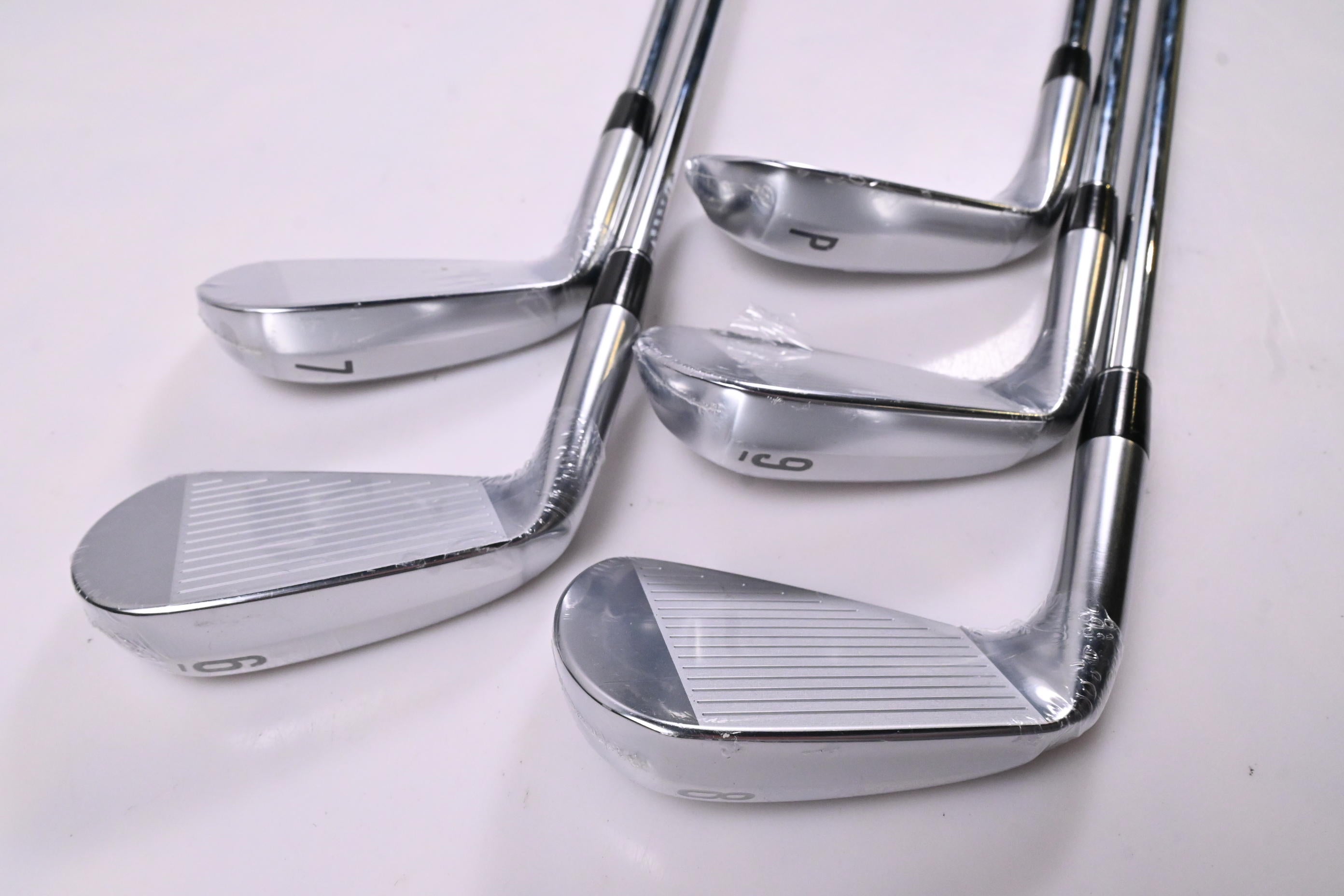 Srixon ZXi5 Irons / 6-PW / Regular Flex N.S.Pro Zelos8 Shafts