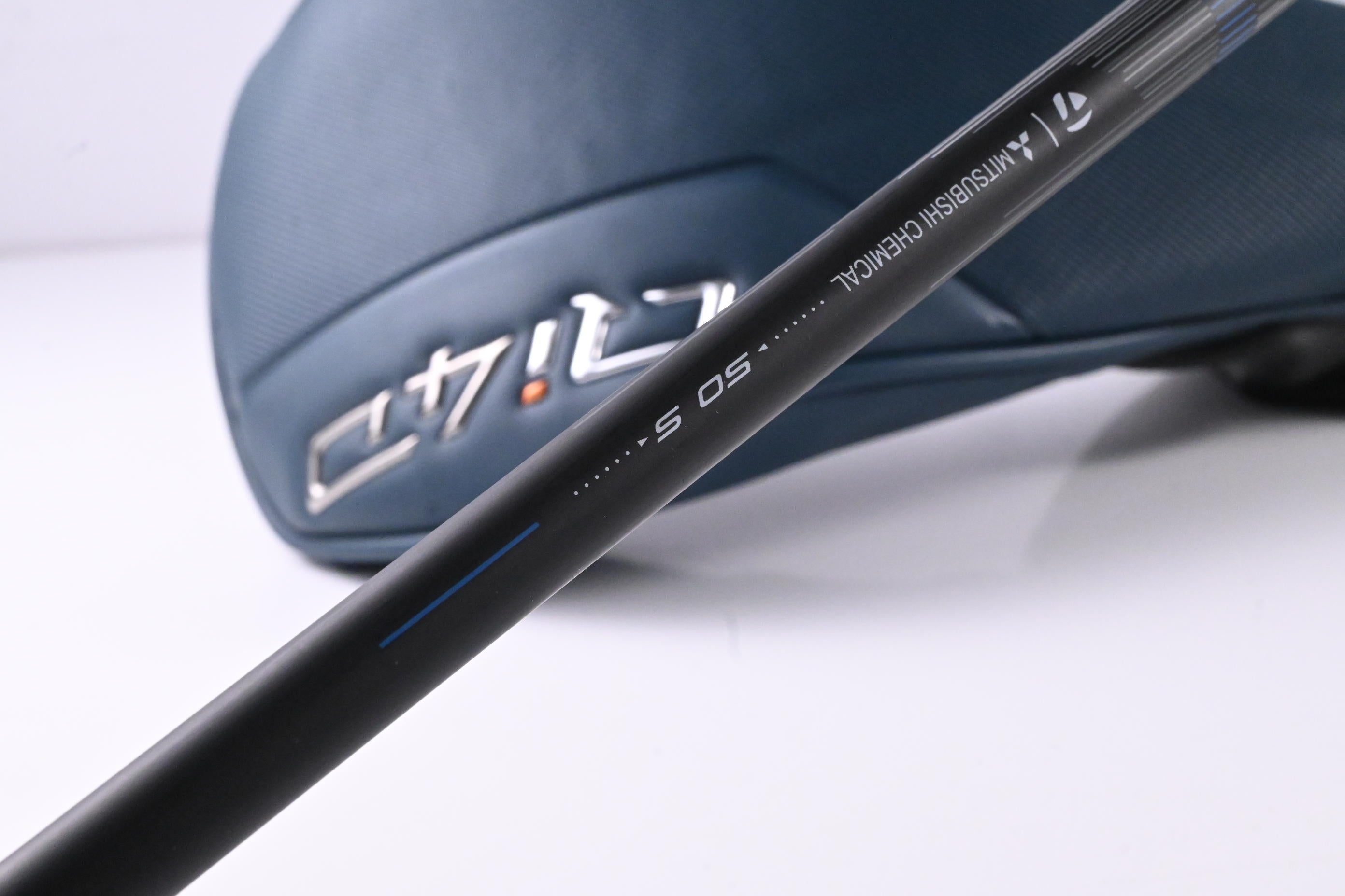 Taylormade Qi4D Driver / 10.5 Degree / Stiff Flex REAX Blue 50 Shaft