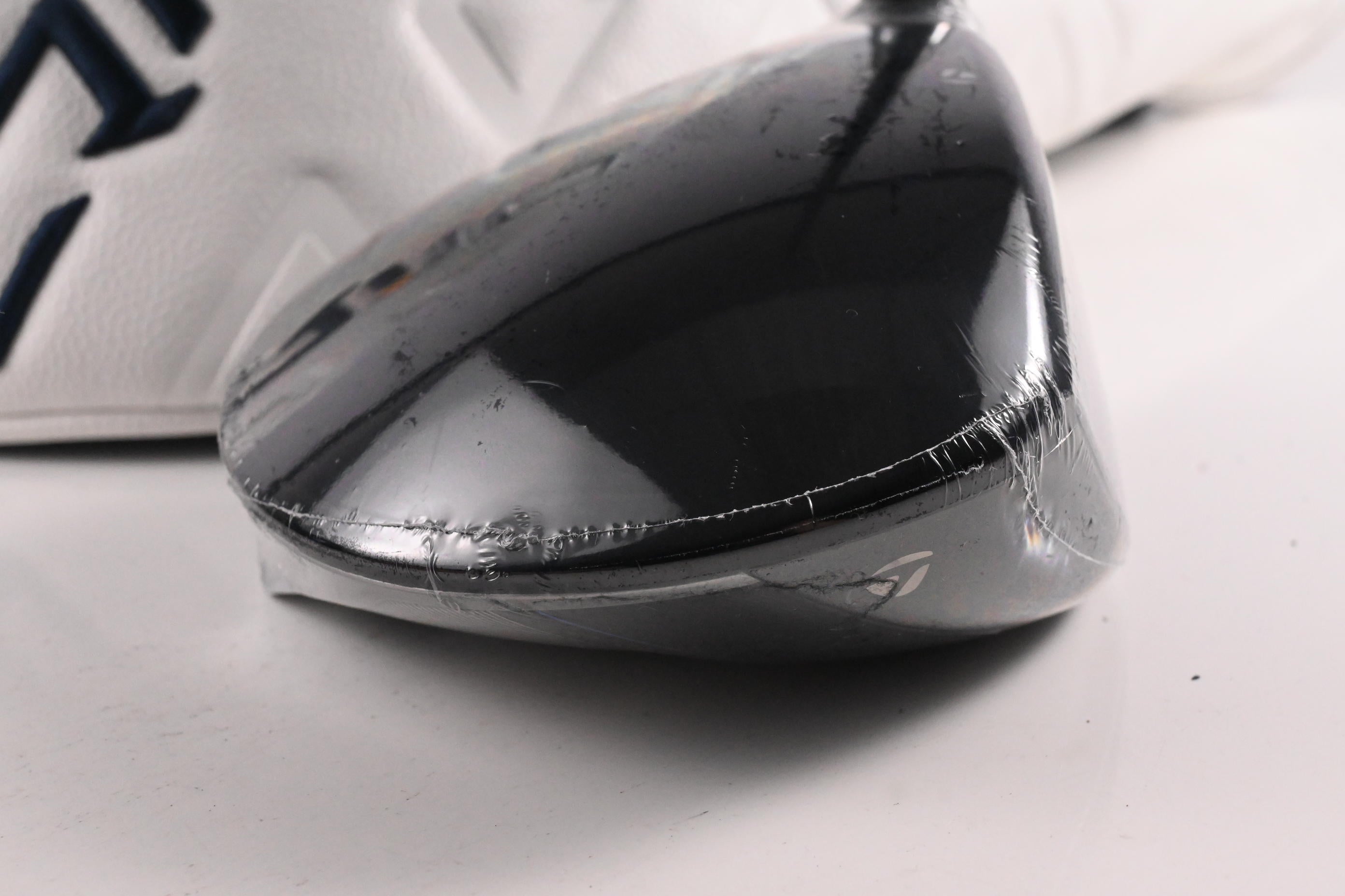 Taylormade Qi10 LS Driver / 10.5 Degree / Stiff Flex Tensei AV Limited White 65