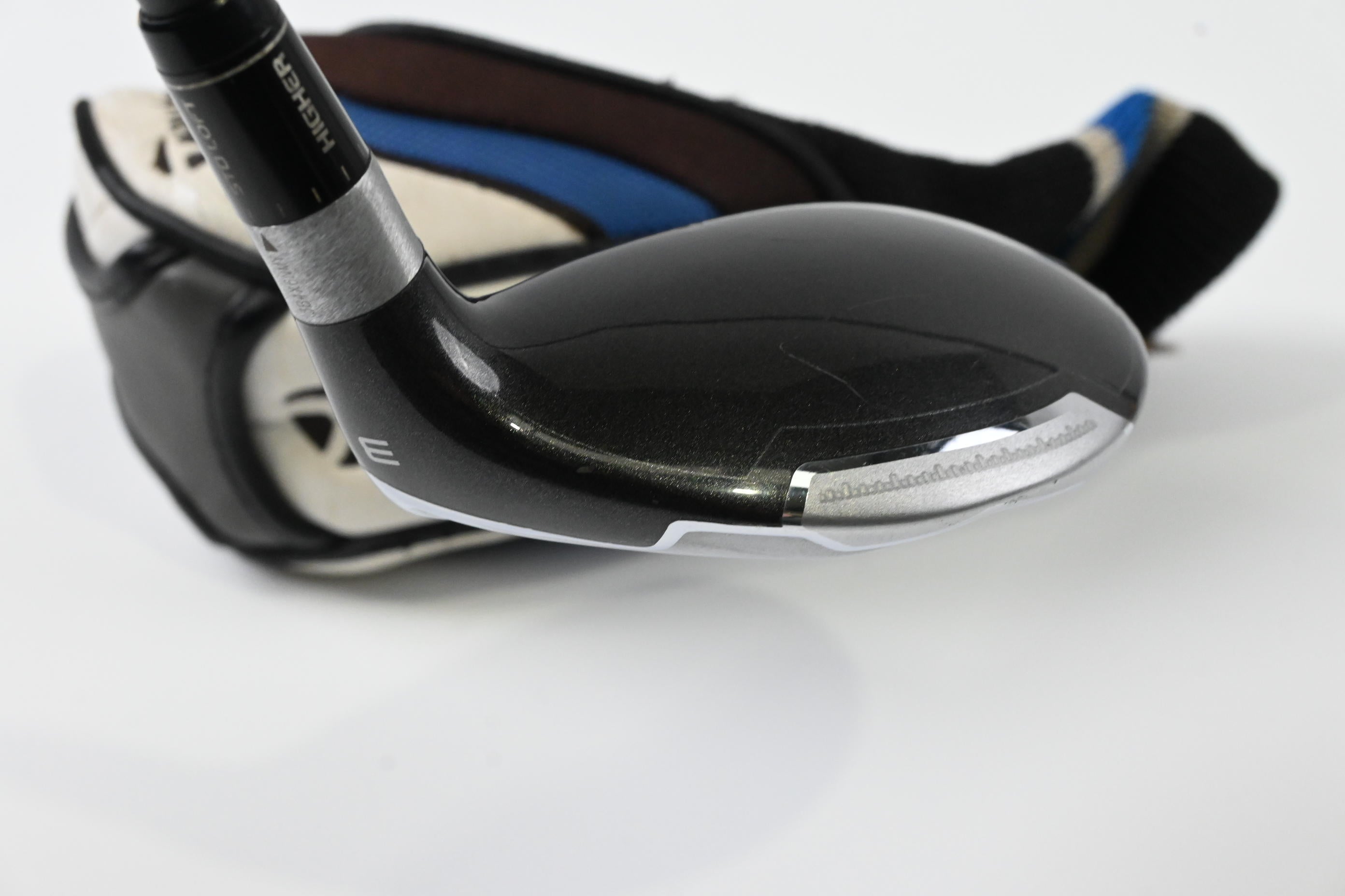 Taylormade SLDR #3 Hybrid / 19 Degree / Regular Flex Fujikura Speeder 82