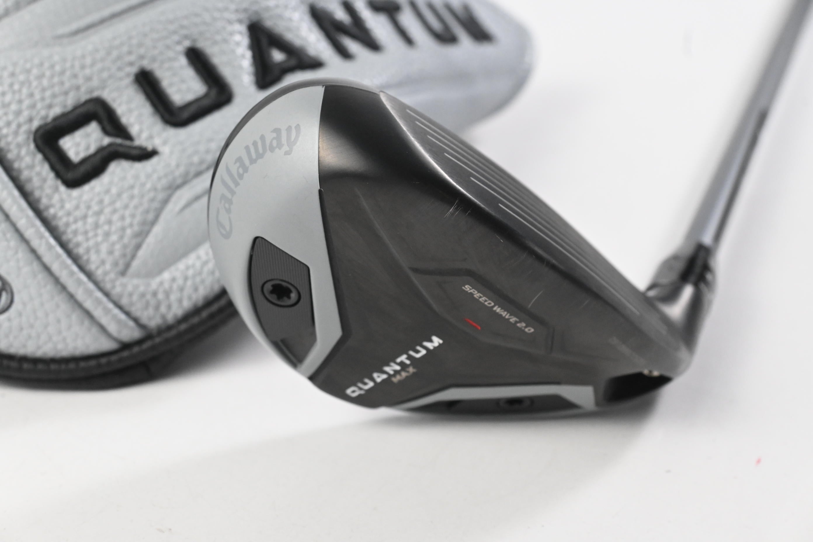 Callaway Quantum Max #3 Hybrid / 19 Degree / Stiff Flex Denali Frost Silver 70