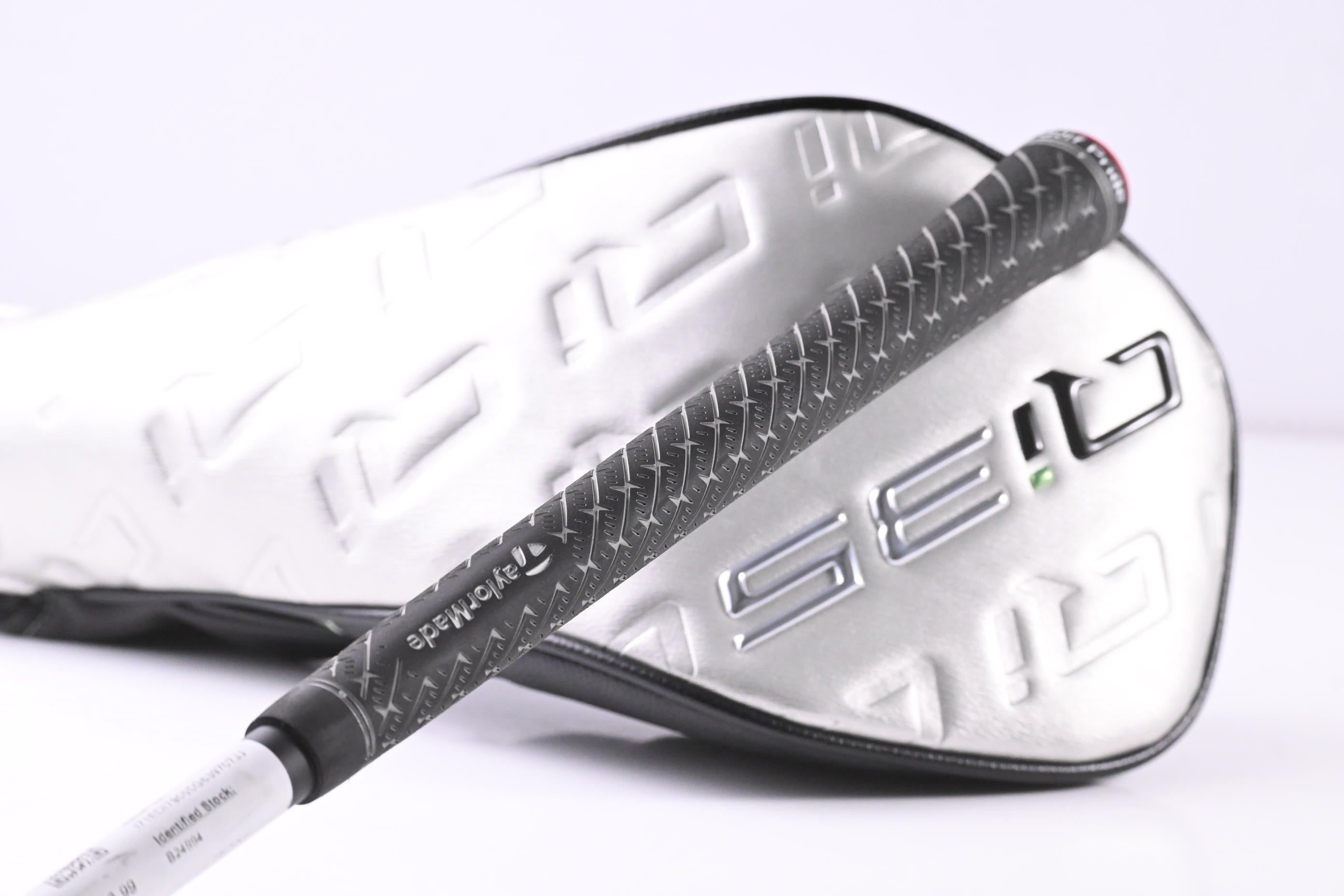 Taylormade Qi35 Driver / 10.5 Degree / Stiff Flex Kai`li Dark Waves White 60